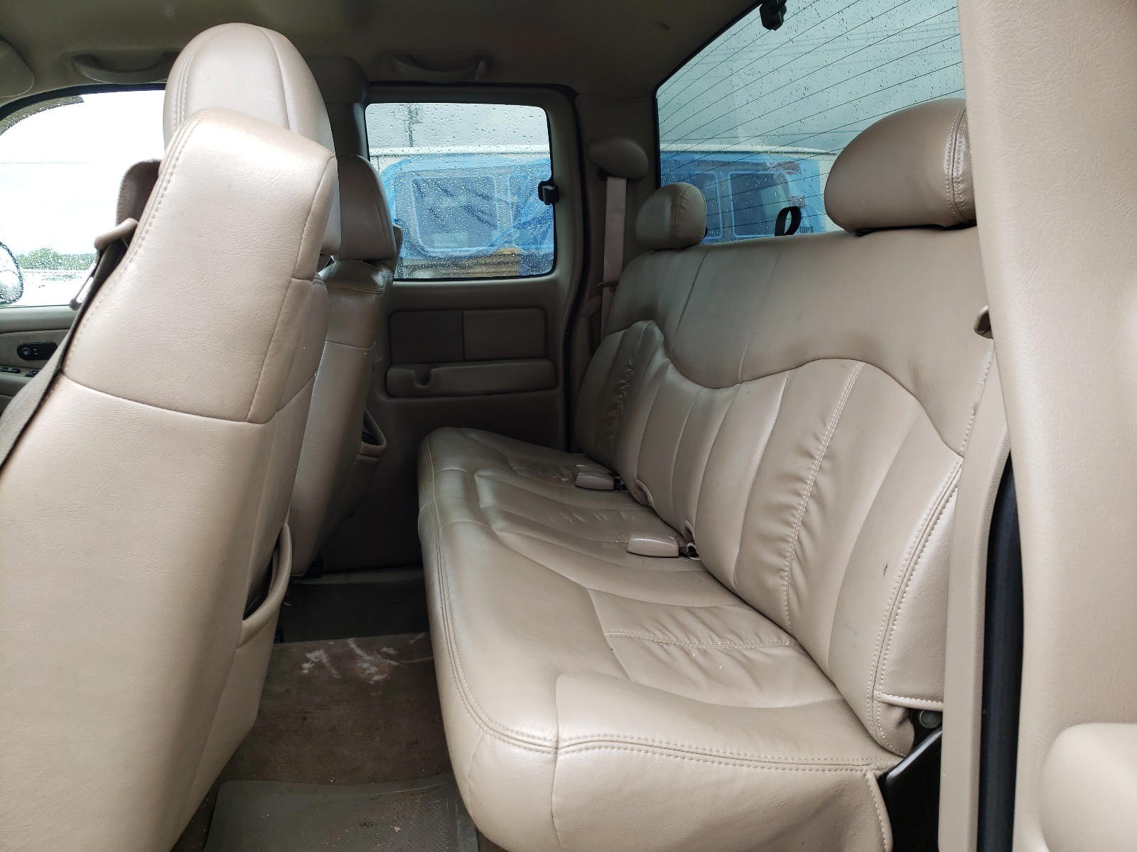 Photo 6 from auction – 2002 CHEVROLET SILVERADO with VIN 2GCEK19T221409384