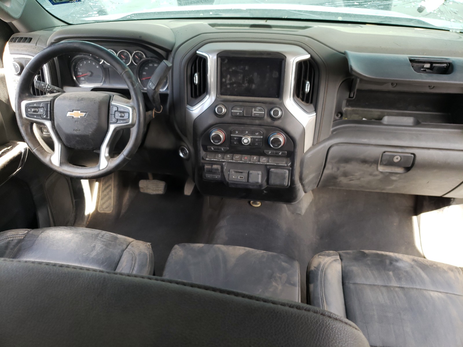 Photo 9 from auction – 2019 CHEVROLET SILVERADO with VIN 1GCUYDED0KZ143459