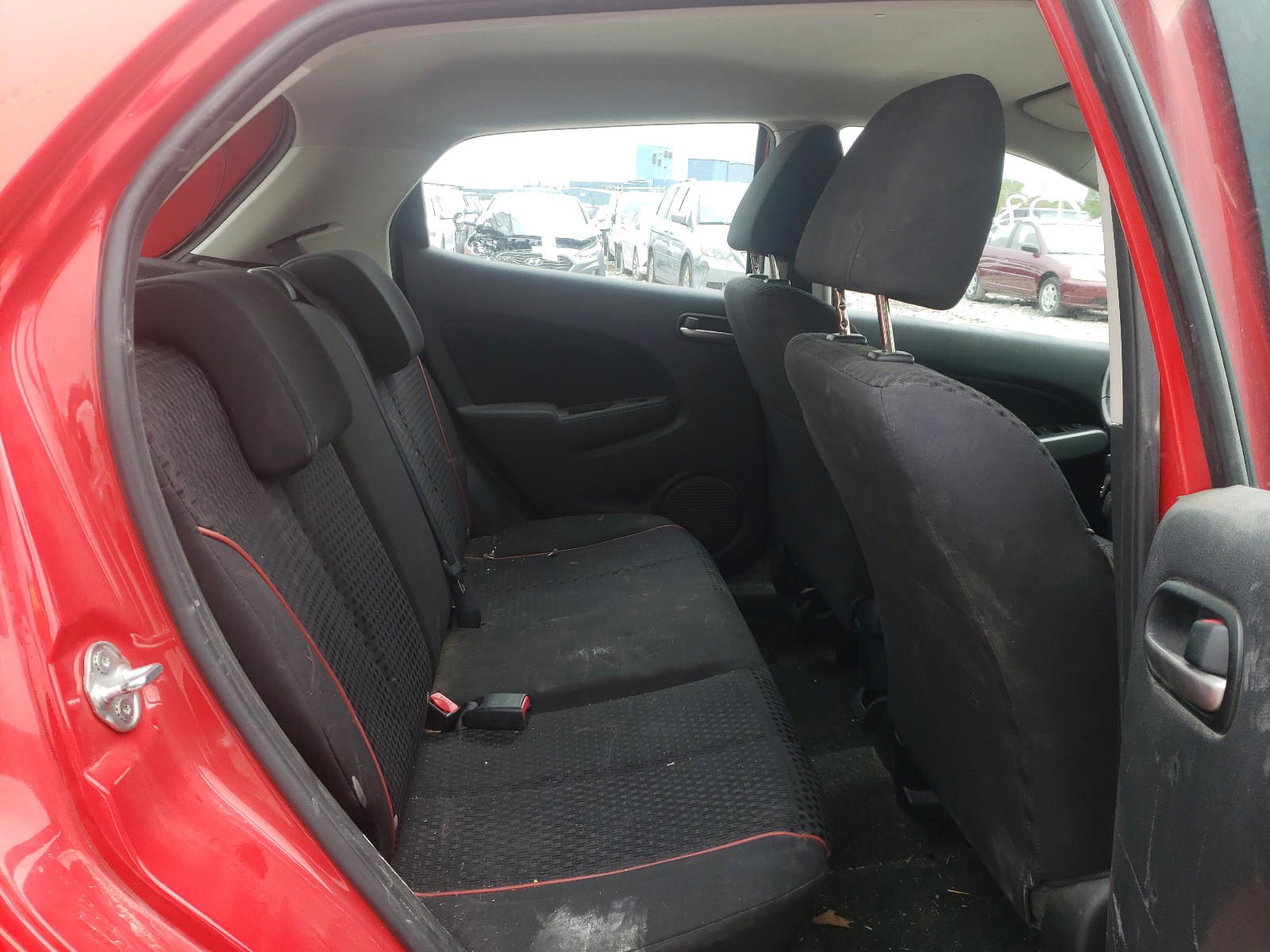 Photo 6 from auction – 2011 MAZDA MAZDA2 with VIN JM1DE1HY0B0120600