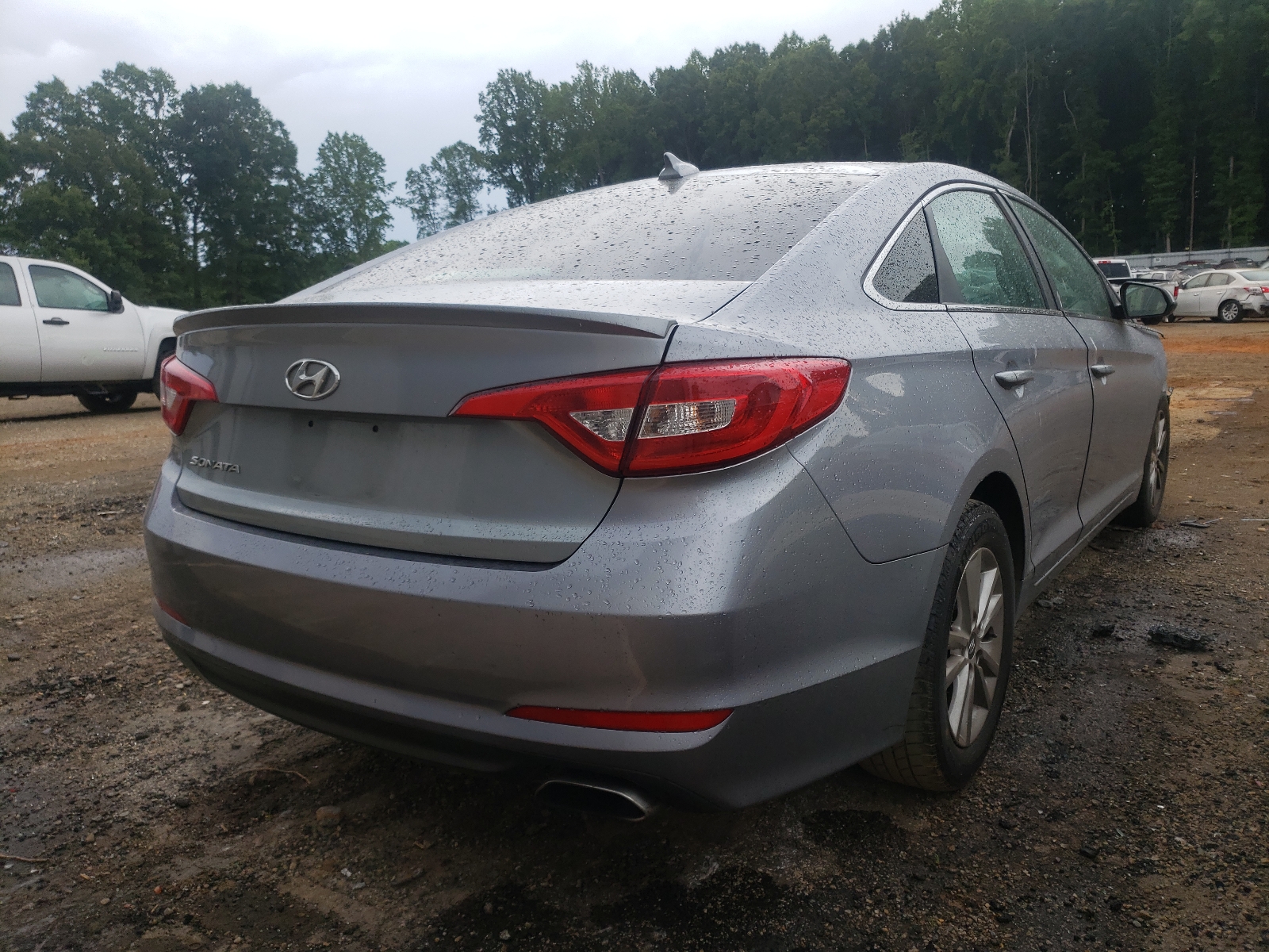 Photo 4 from auction – 2015 HYUNDAI SONATA SE with VIN 5NPE24AF6FH130645
