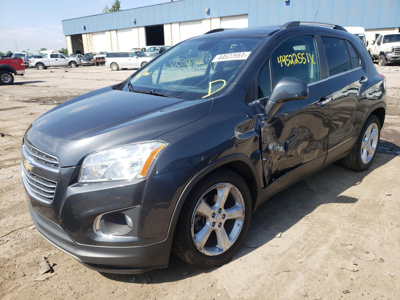 Photo 2 from auction – 2016 CHEVROLET TRAX LTZ with VIN 3GNCJMSB6GL216424