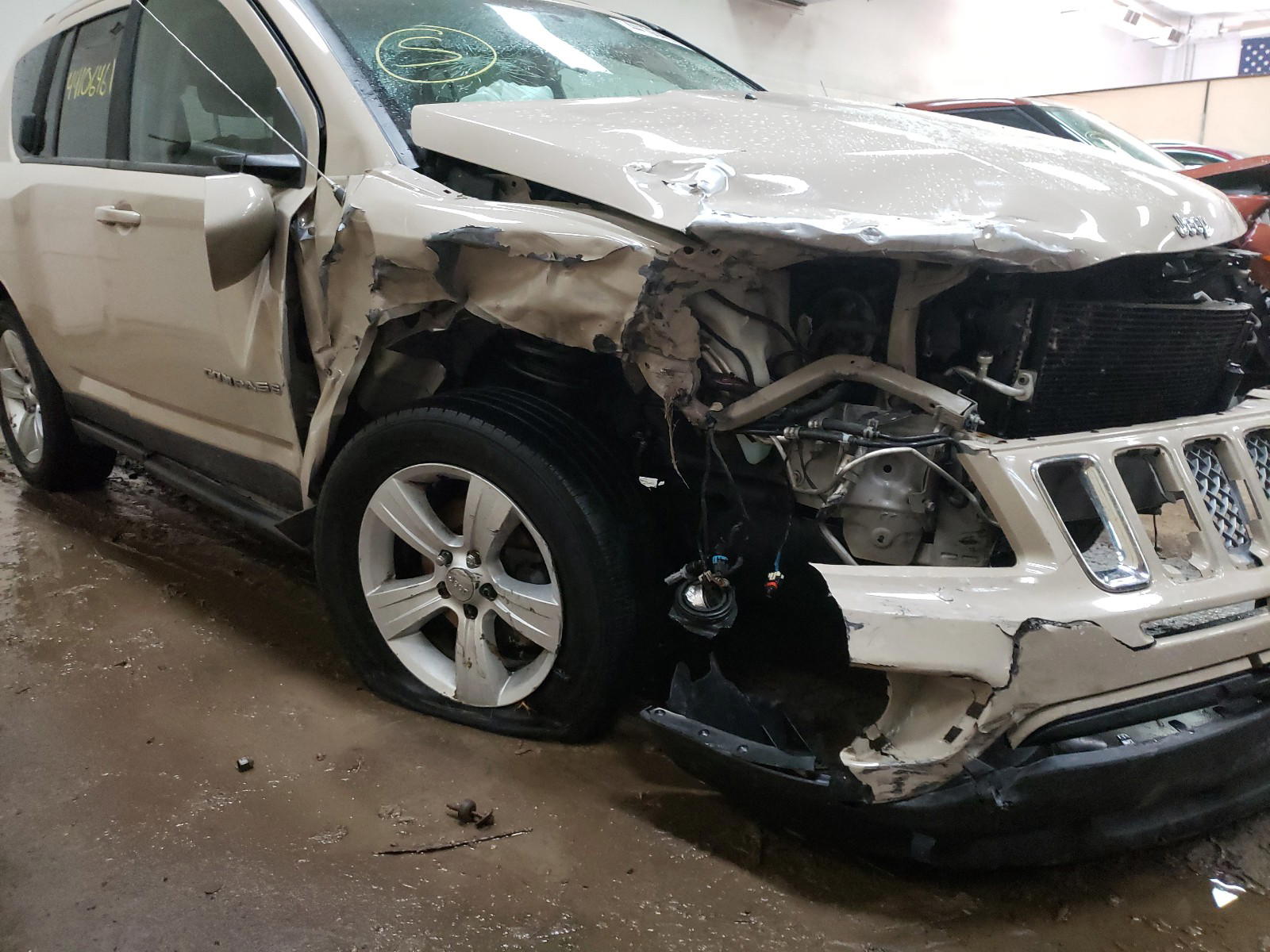 Photo 9 from auction – 2017 JEEP COMPASS LA with VIN 1C4NJDEB4HD104662