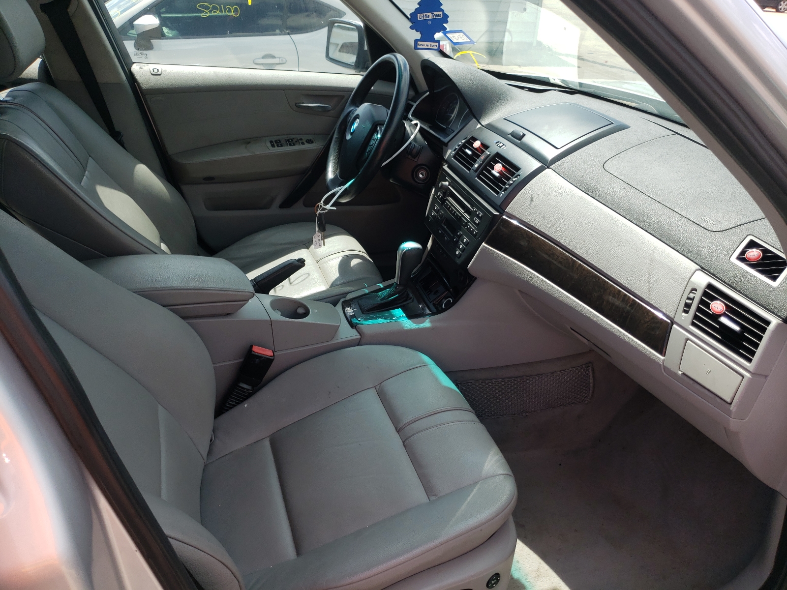 Photo 5 from auction – 2008 BMW X3 3.0SI with VIN WBXPC934X8WJ22935