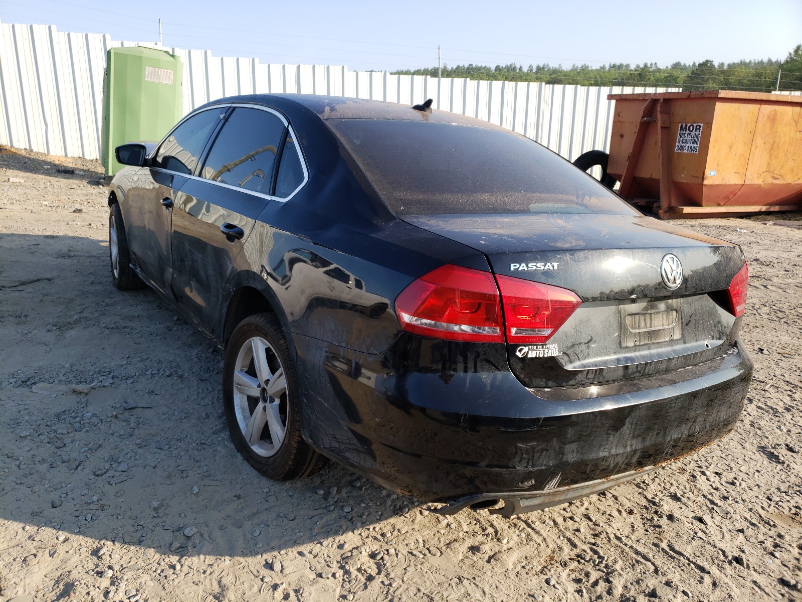 Photo 3 from auction – 2014 VOLKSWAGEN PASSAT SE with VIN 1VWBP7A32EC019688