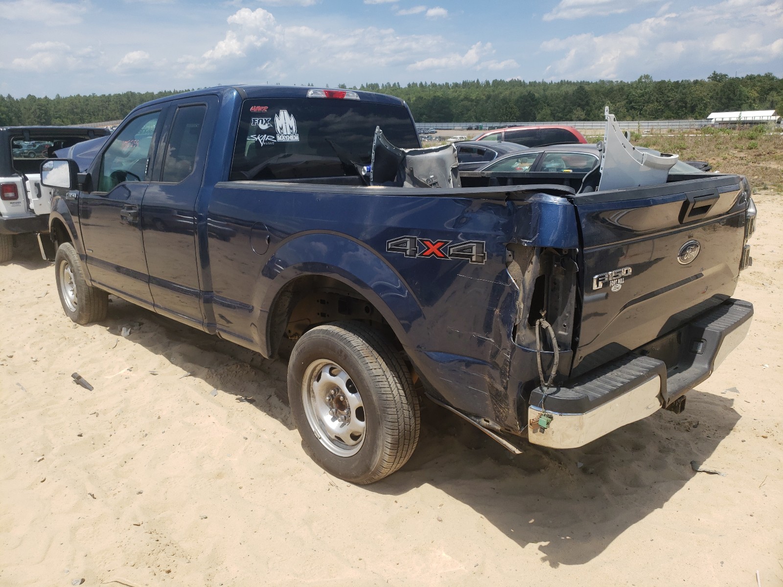 Photo 3 from auction – 2016 FORD F150 SUPER with VIN 1FTEX1EP1GFD58504