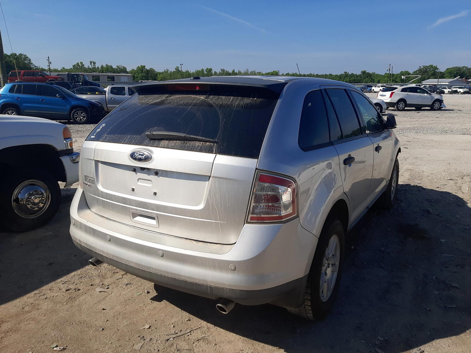 Photo 4 from auction – 2010 FORD EDGE SE with VIN 2FMDK3GC4ABB27164