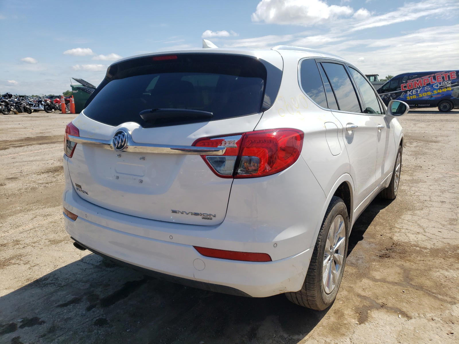 Photo 4 from auction – 2018 BUICK ENVISION E with VIN LRBFX2SA6JD005204