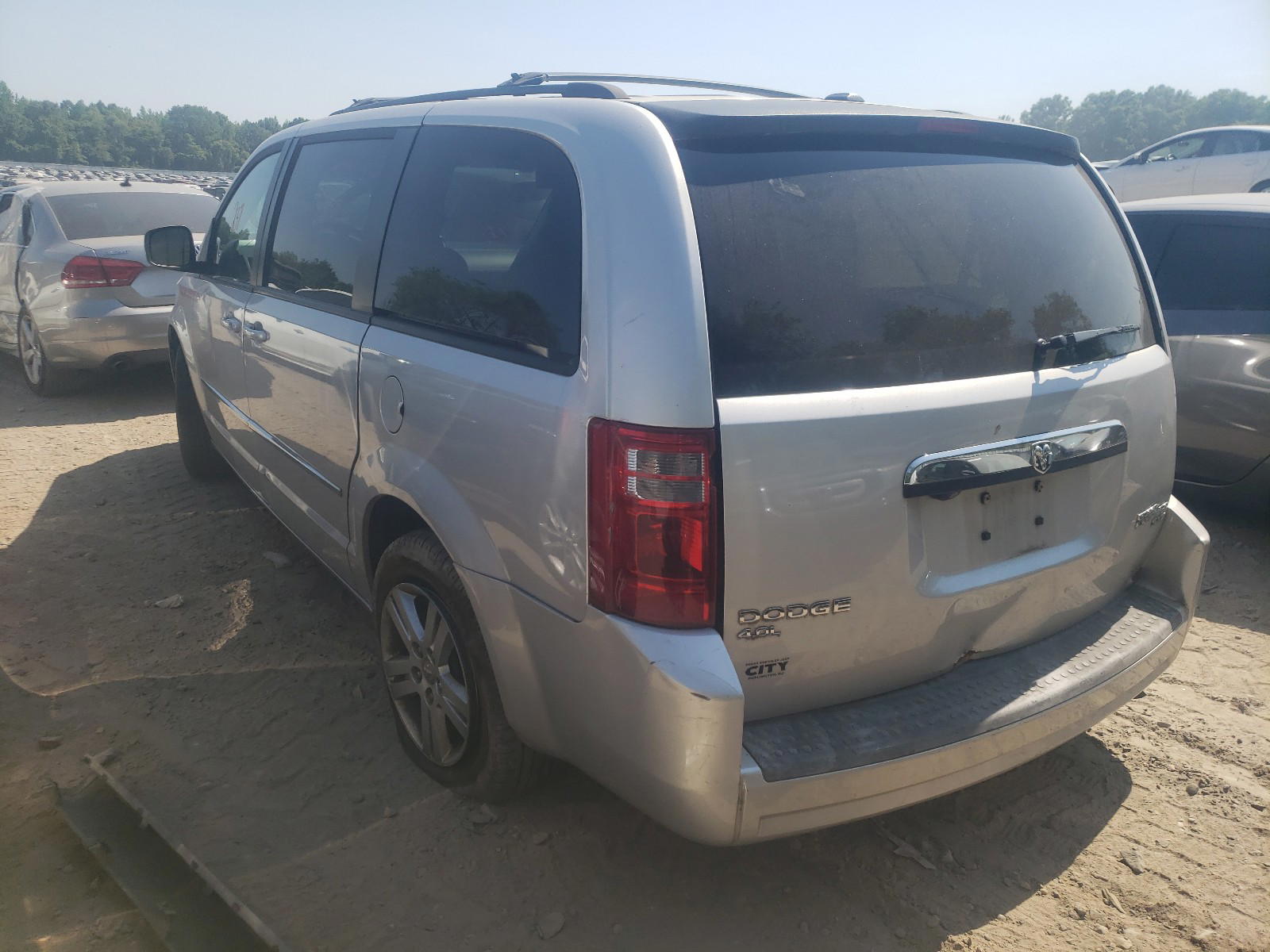 Photo 3 from auction – 2010 DODGE GRAND CARA with VIN 2D4RN6DXXAR403433