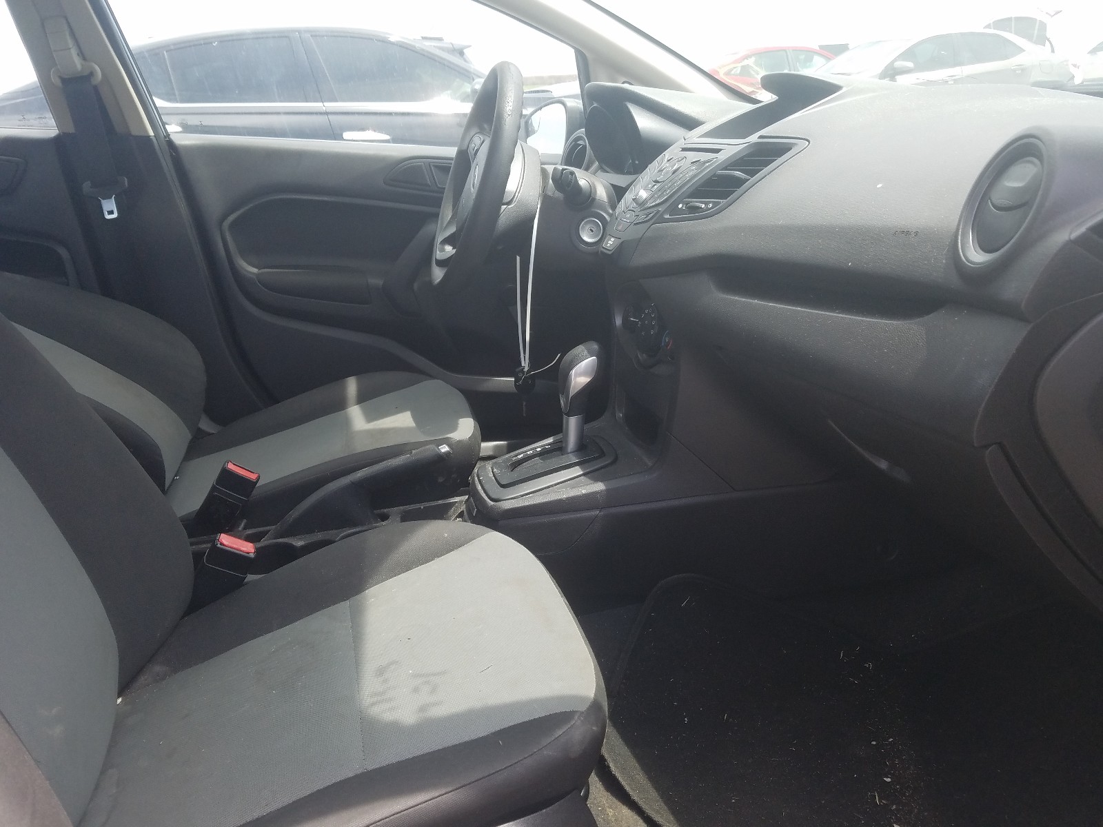 Photo 5 from auction – 2017 FORD FIESTA S with VIN 3FADP4AJXHM122178