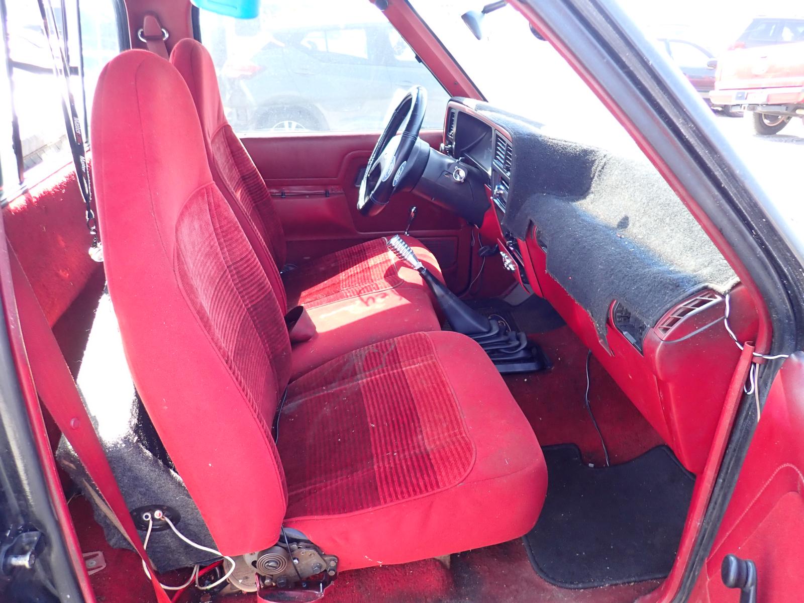 Photo 5 from auction – 1992 FORD RANGER with VIN 1FTCR10A0NUD42047