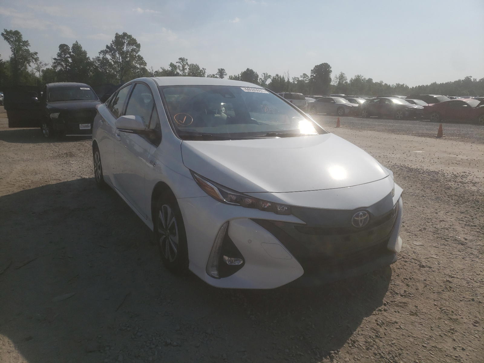 TOYOTA PRIUS PRIM 2017 with VIN JTDKARFP1H3000355 - Photo from auction