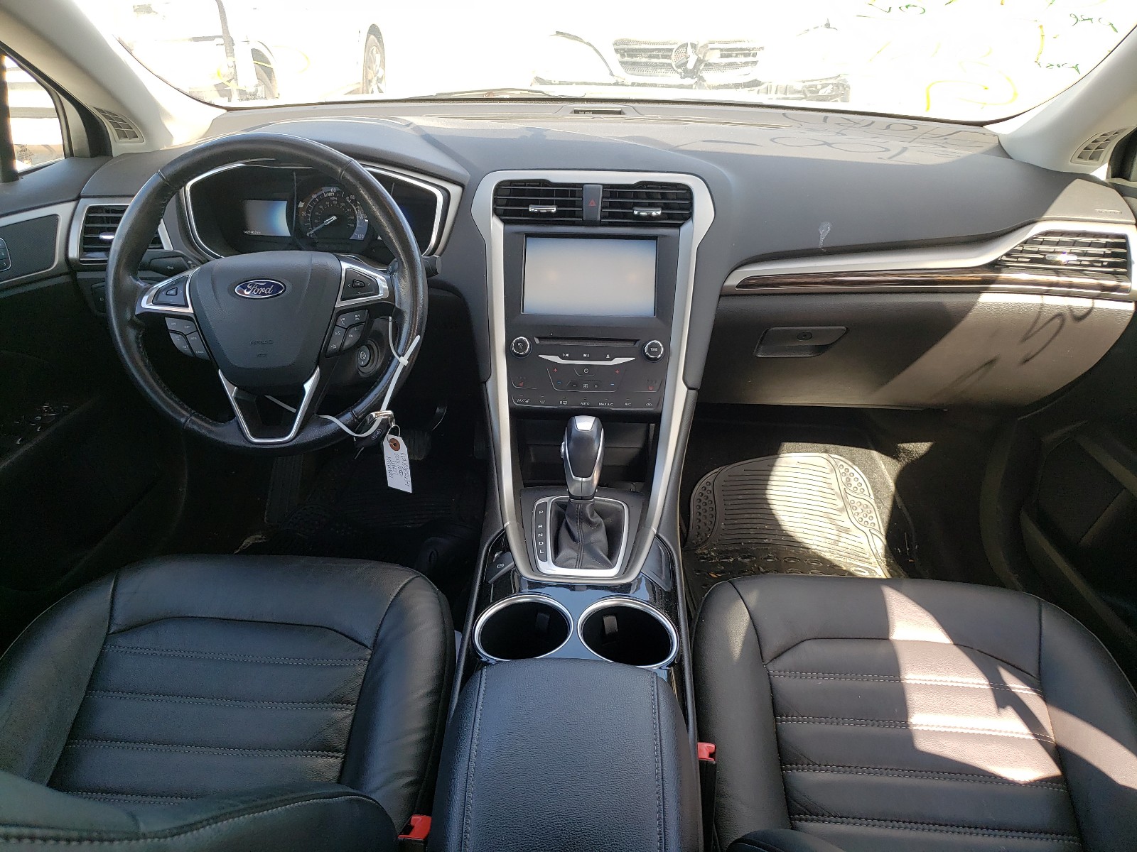 Photo 9 from auction – 2013 FORD FUSION SE with VIN 3FA6P0LU2DR295747