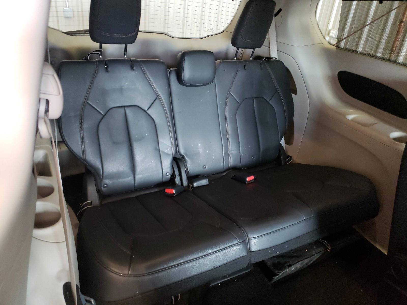 Photo 9 from auction – 2017 CHRYSLER PACIFICA T with VIN 2C4RC1BG4HR758018