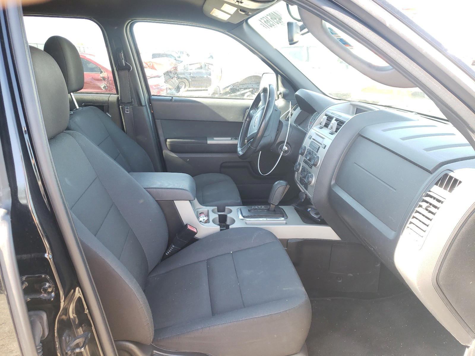 Photo 5 from auction – 2012 FORD ESCAPE XLT with VIN 1FMCU0D7XCKA38445