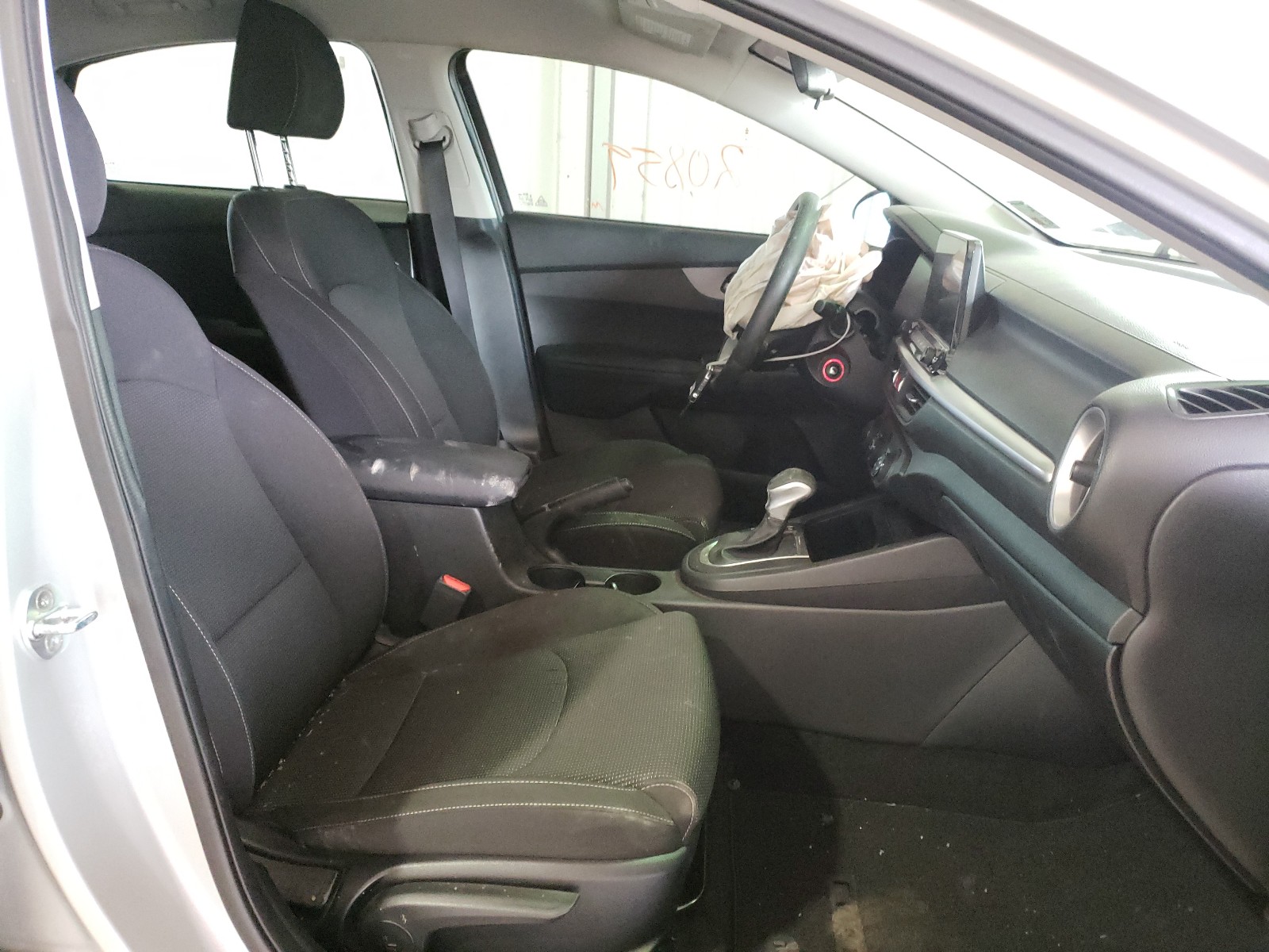 Photo 5 from auction – 2020 KIA FORTE FE with VIN 3KPF24ADXLE215829