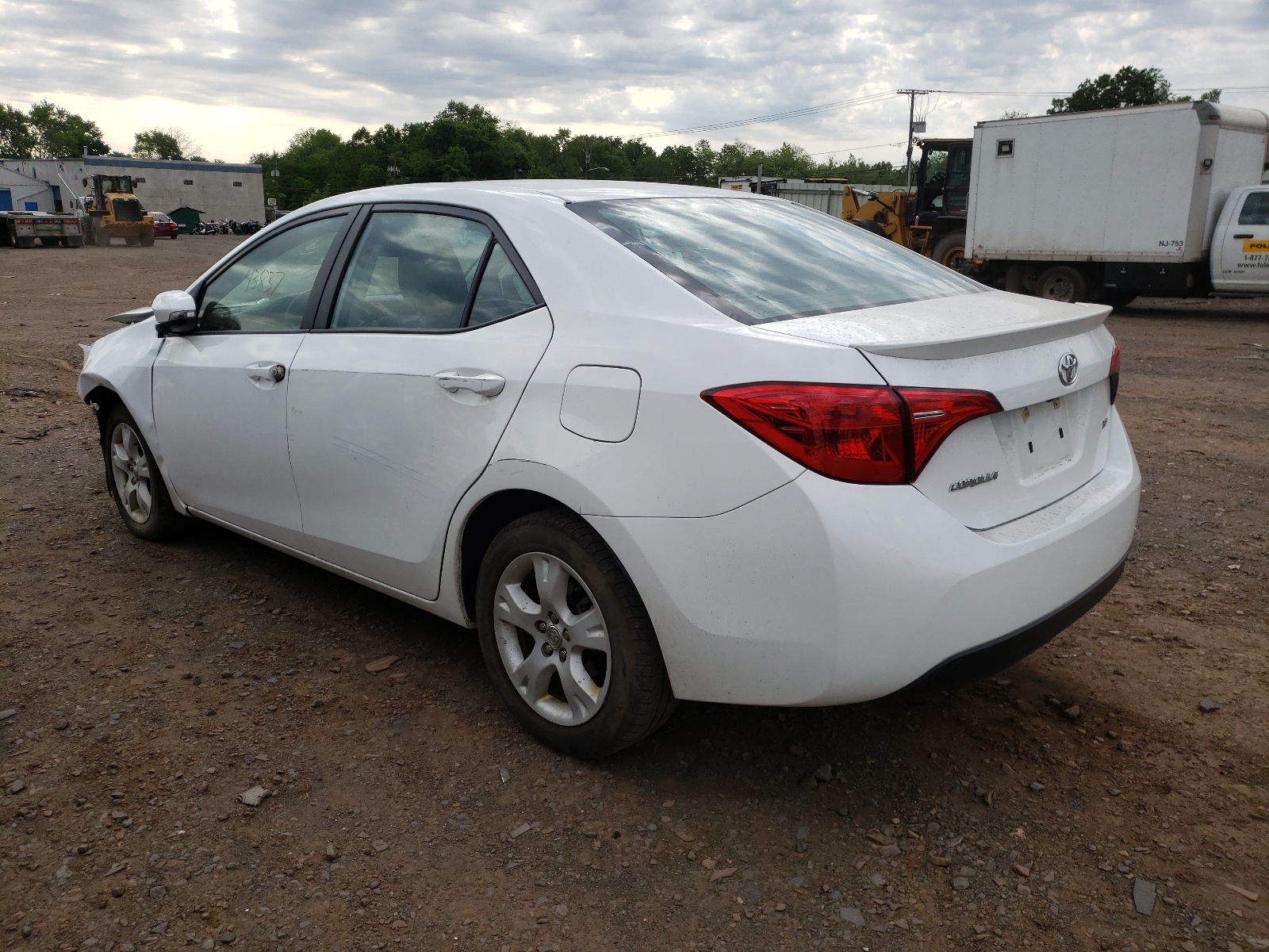Photo 3 from auction – 2019 TOYOTA COROLLA L with VIN 2T1BURHE4KC234653