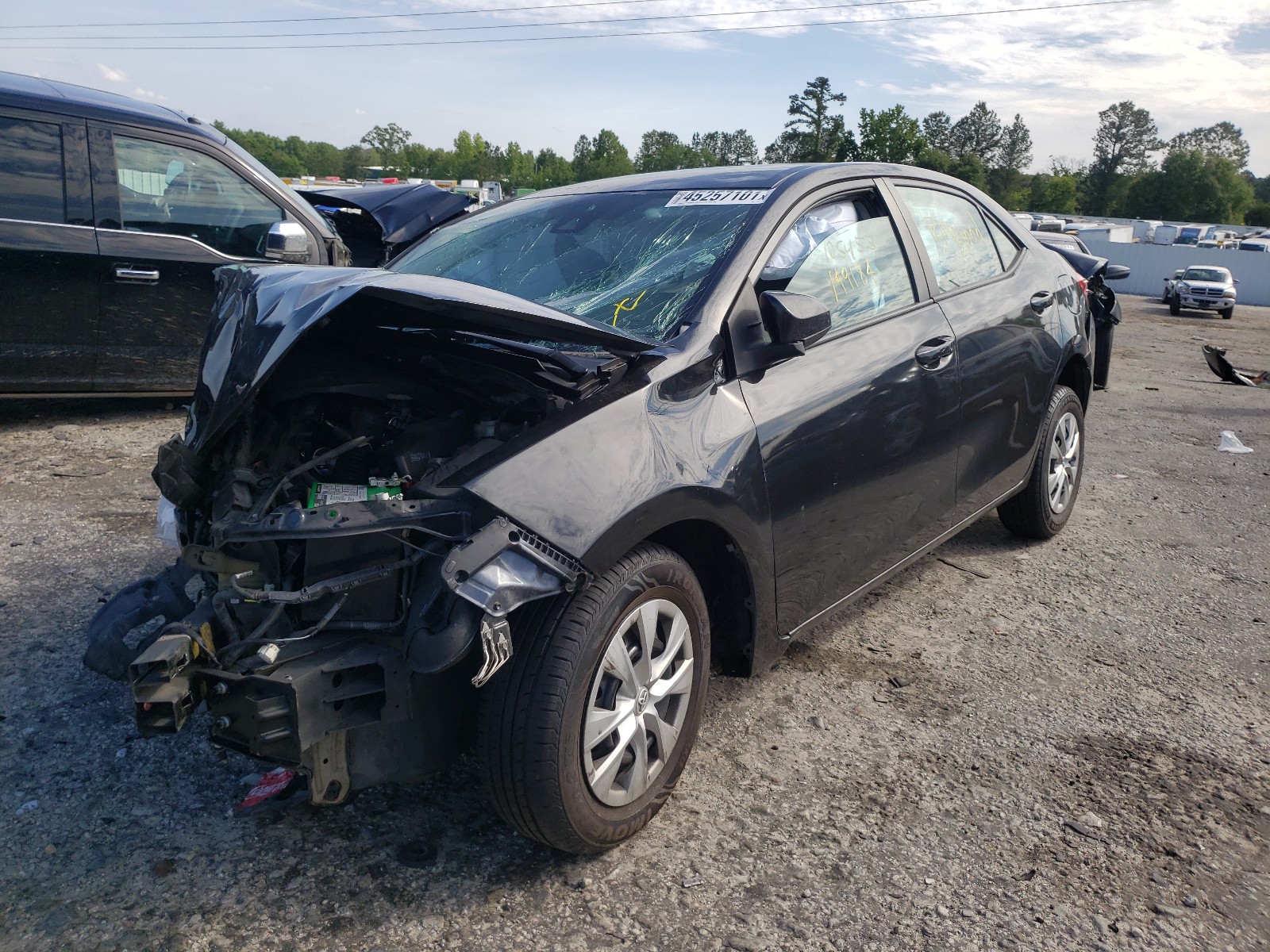 Photo 2 from auction – 2017 TOYOTA COROLLA L with VIN 5YFBURHE6HP736122