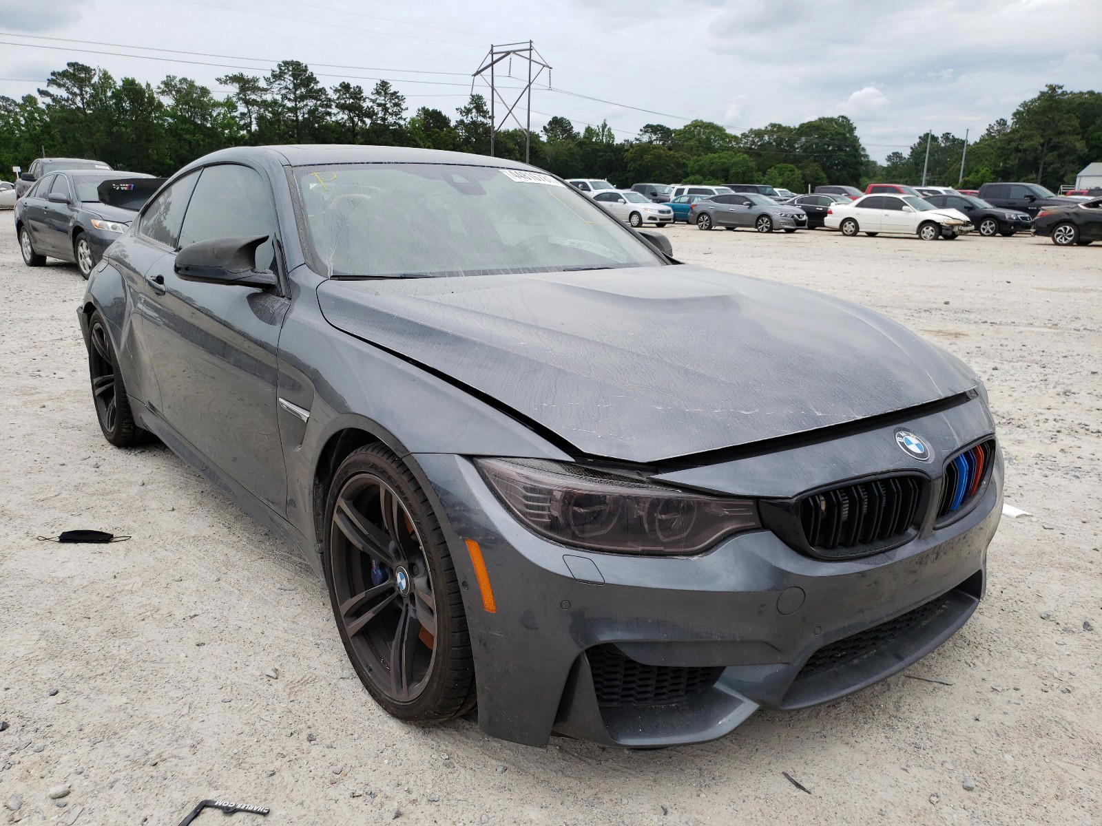 BMW M4 2015 with VIN WBS3R9C51FK331142 - Photo from auction