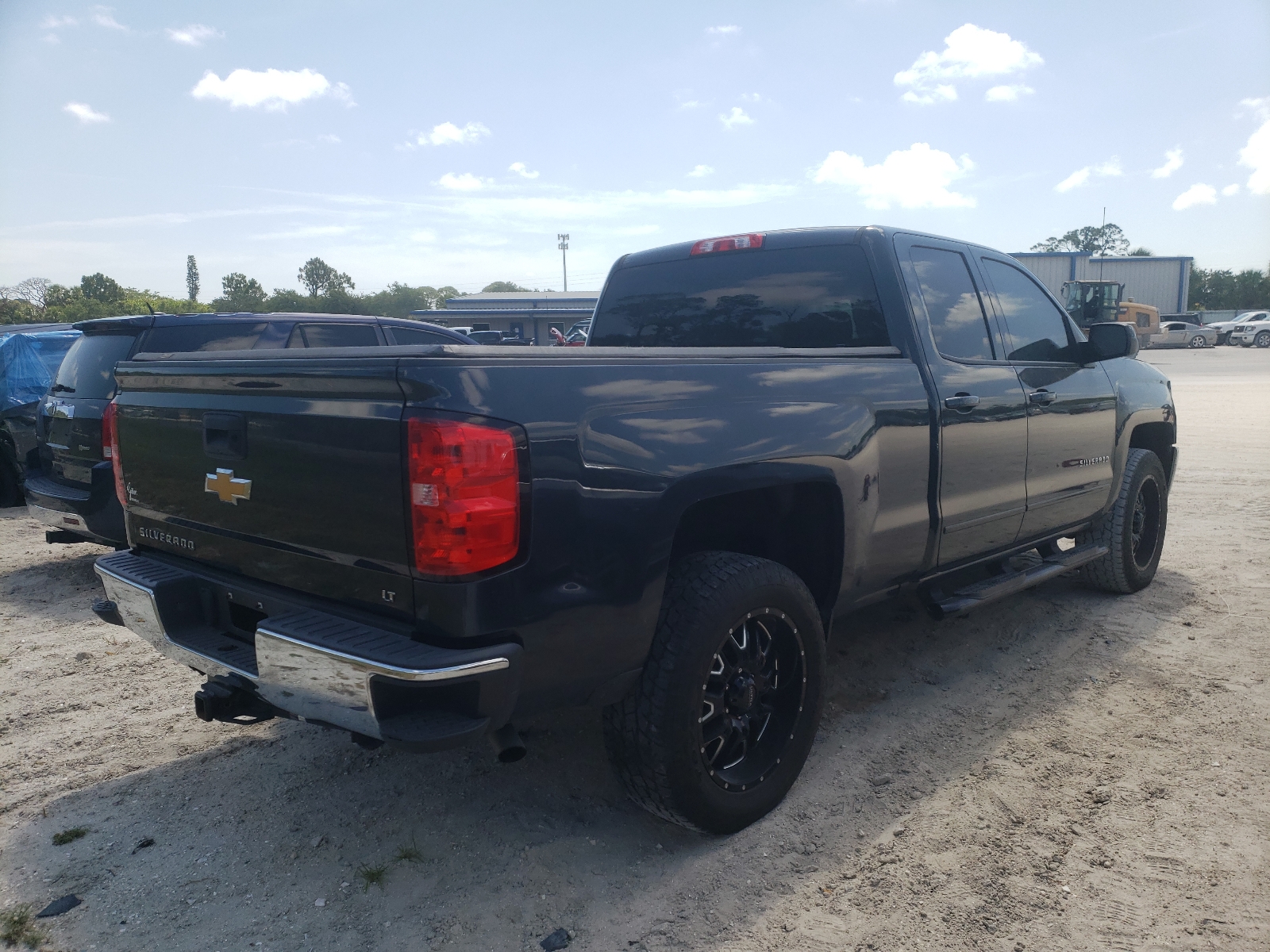 Photo 4 from auction – 2018 CHEVROLET SILVERADO with VIN 1GCRCREC6JZ168082