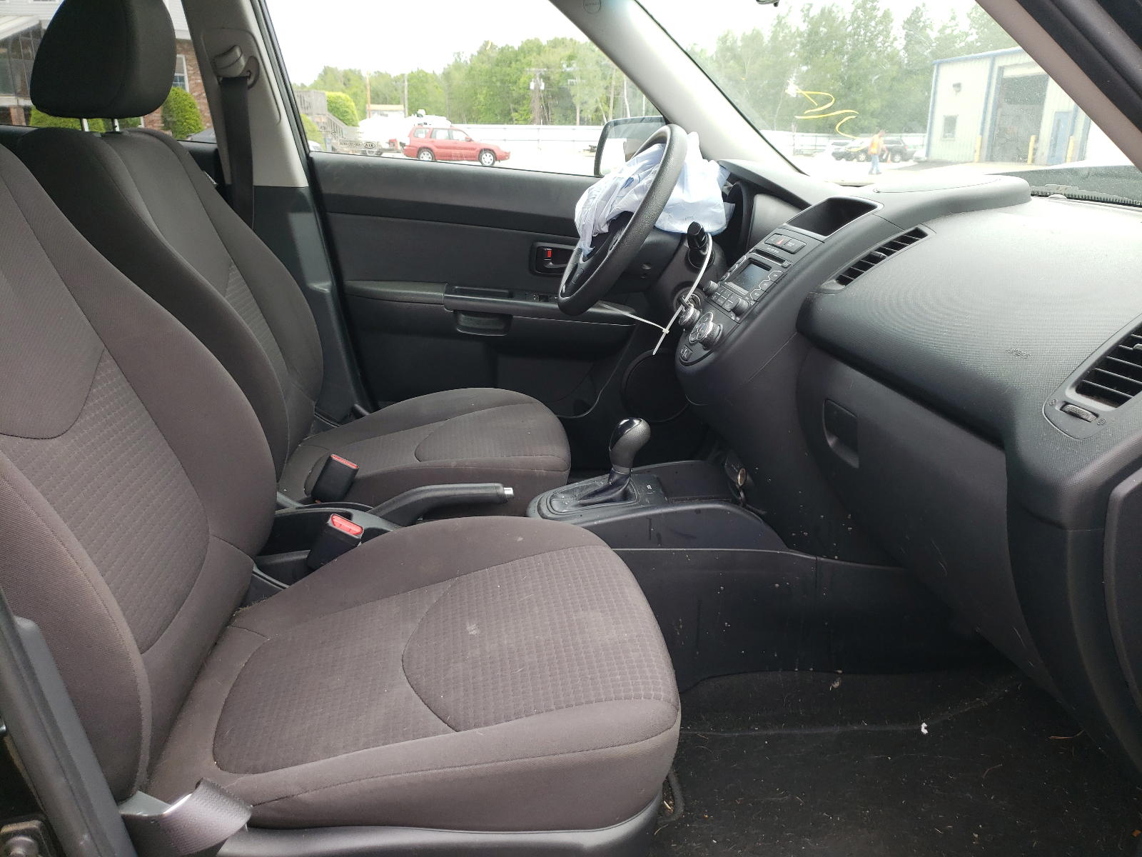 Photo 5 from auction – 2013 KIA SOUL with VIN KNDJT2A50D7753252