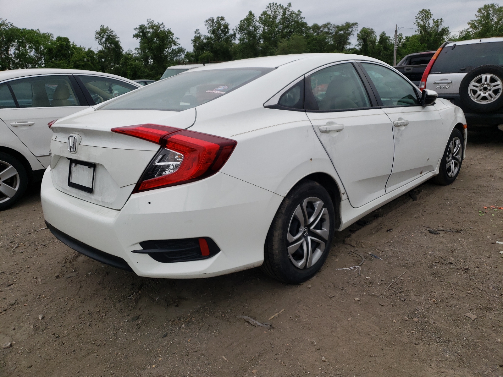 Photo 4 from auction – 2017 HONDA CIVIC LX with VIN 19XFC2F51HE205863