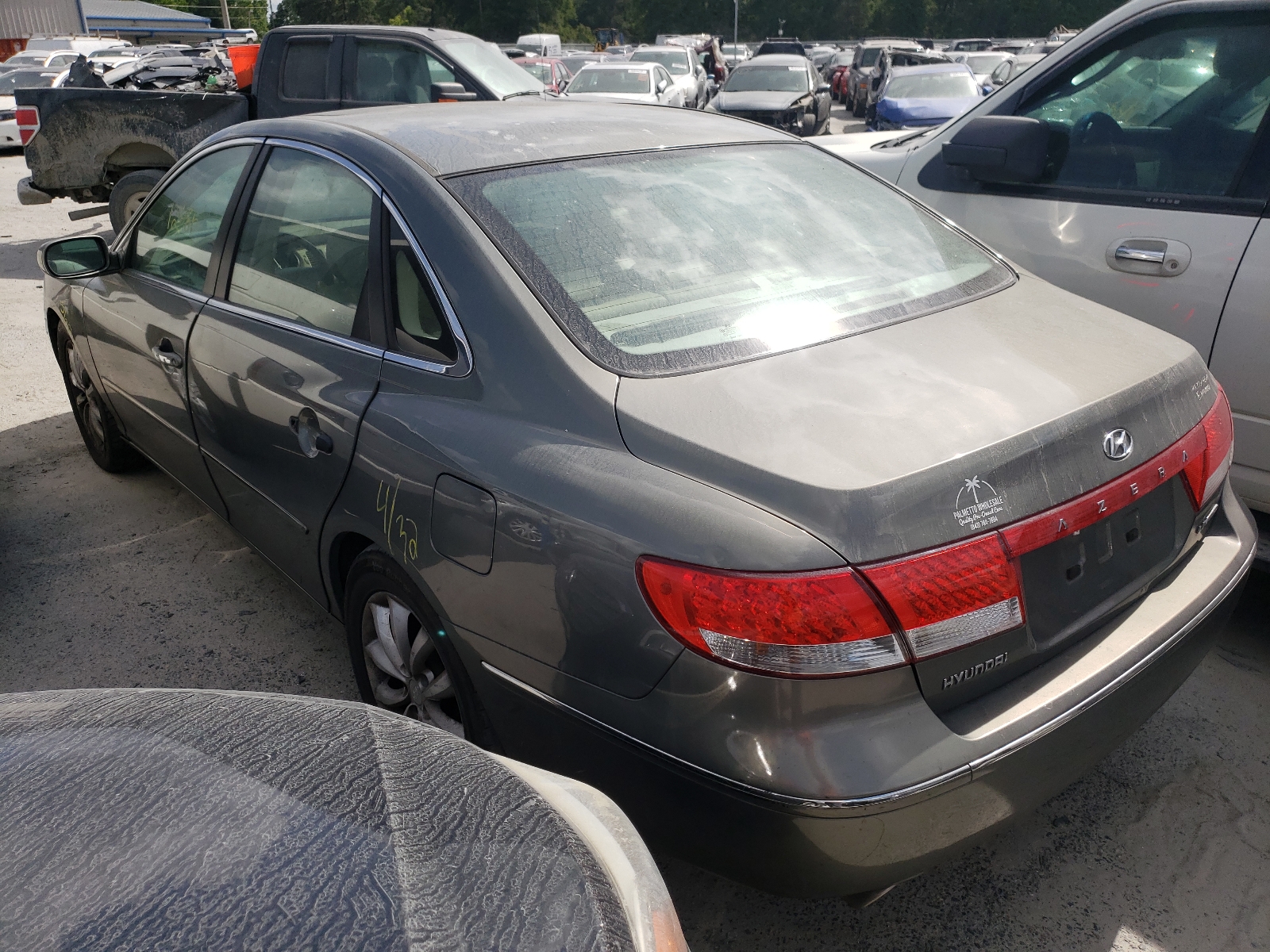 Photo 3 from auction – 2006 HYUNDAI AZERA SE with VIN KMHFC46F86A106893