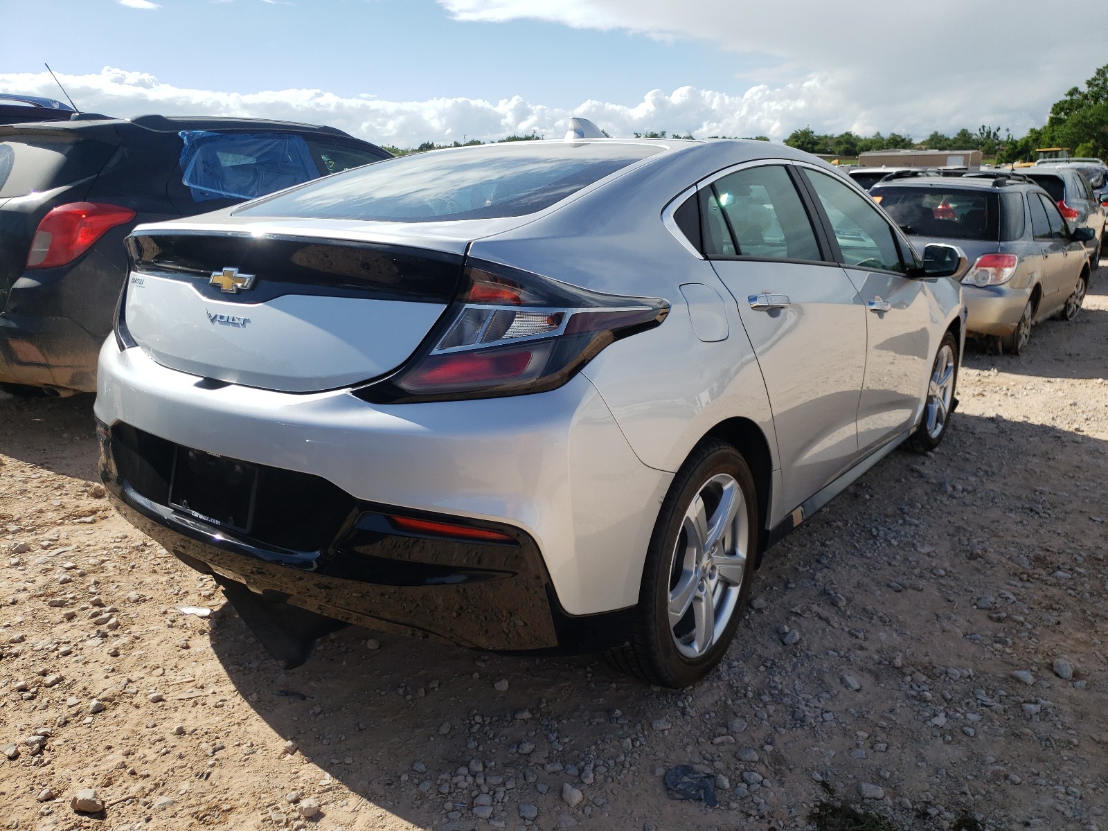 Photo 4 from auction – 2017 CHEVROLET VOLT LT with VIN 1G1RC6S56HU203742