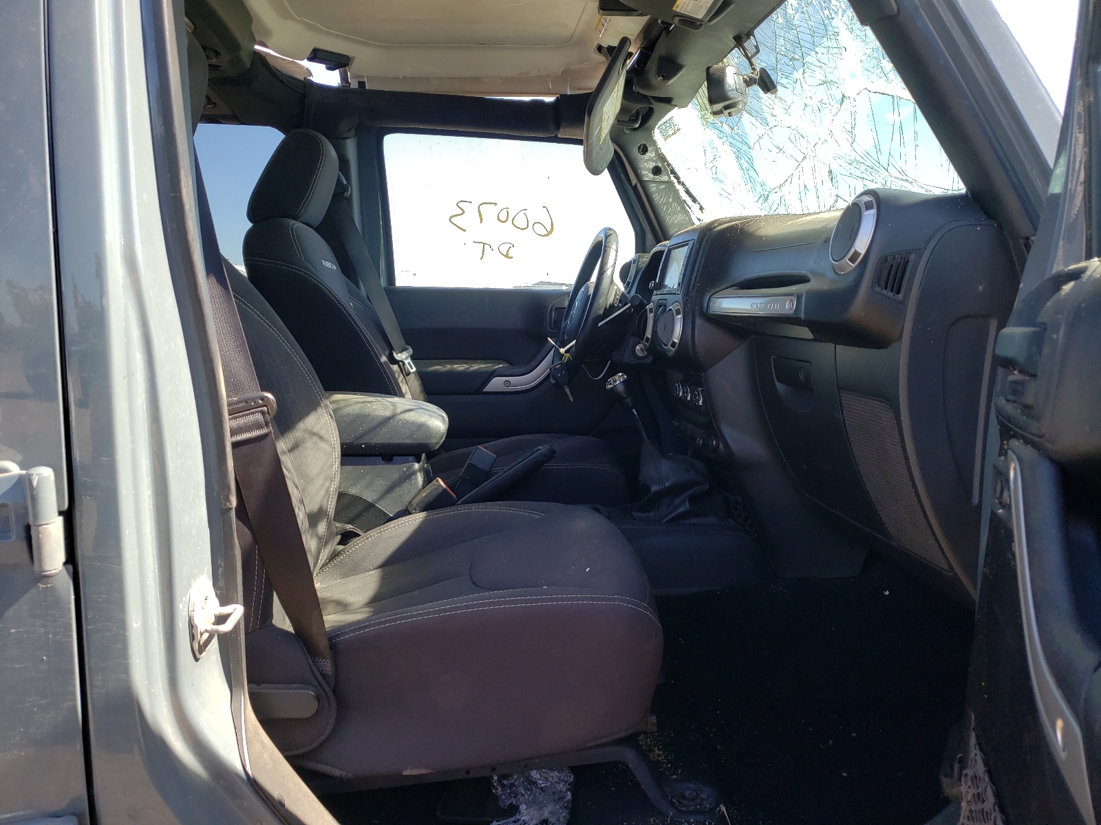 Photo 5 from auction – 2014 JEEP WRANGLER U with VIN 1C4HJWFG1EL108429