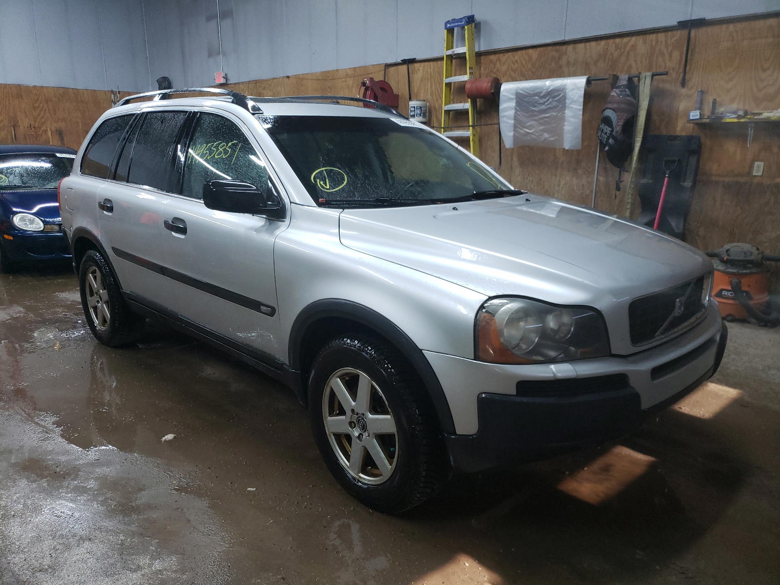 VOLVO XC90 2005 with VIN YV1CM592251171850 - Photo from auction