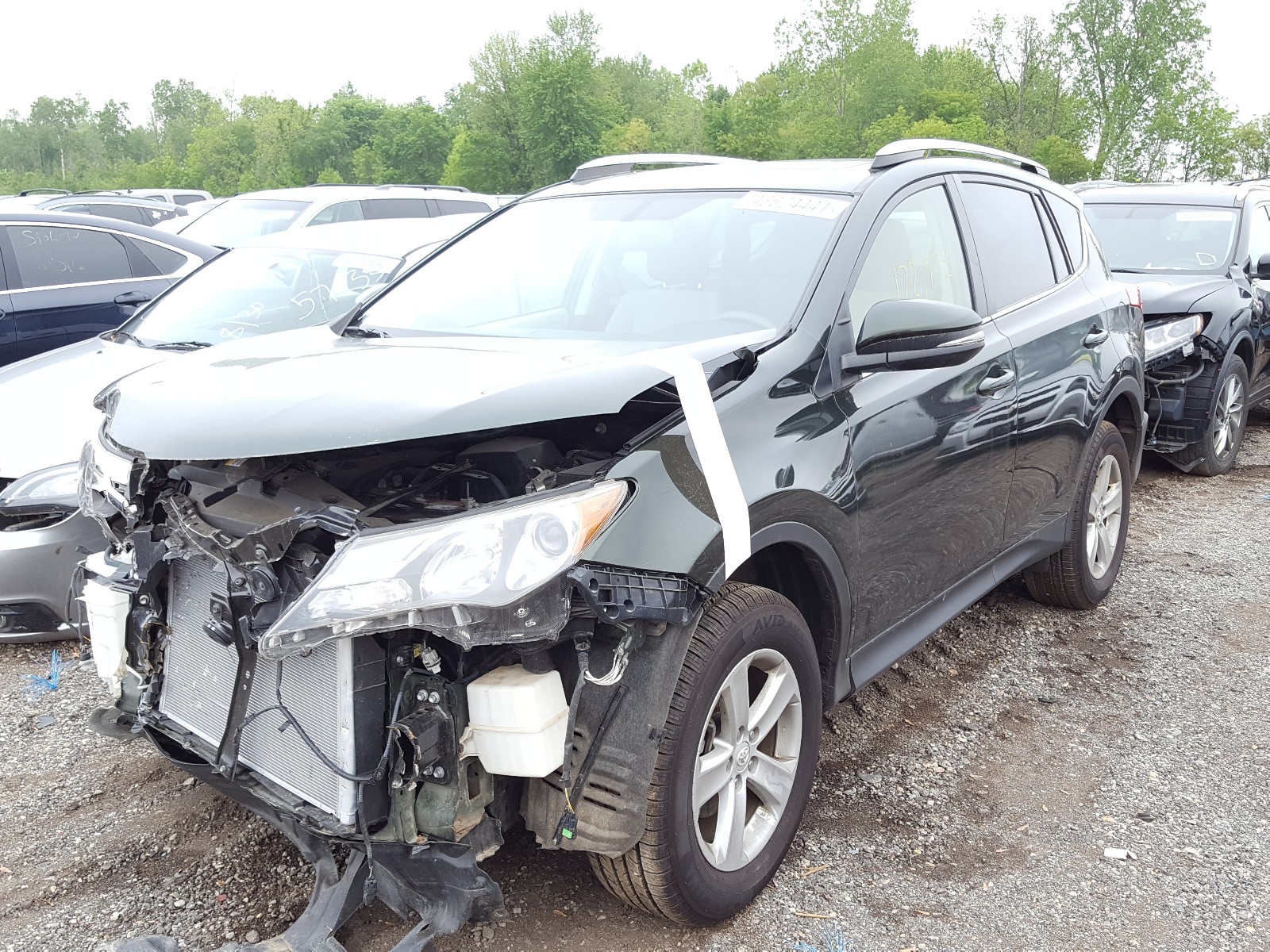 Zdjęcie 2 z aukcji – 2013 TOYOTA RAV4 XLE z VIN JTMRFREV7DD030982