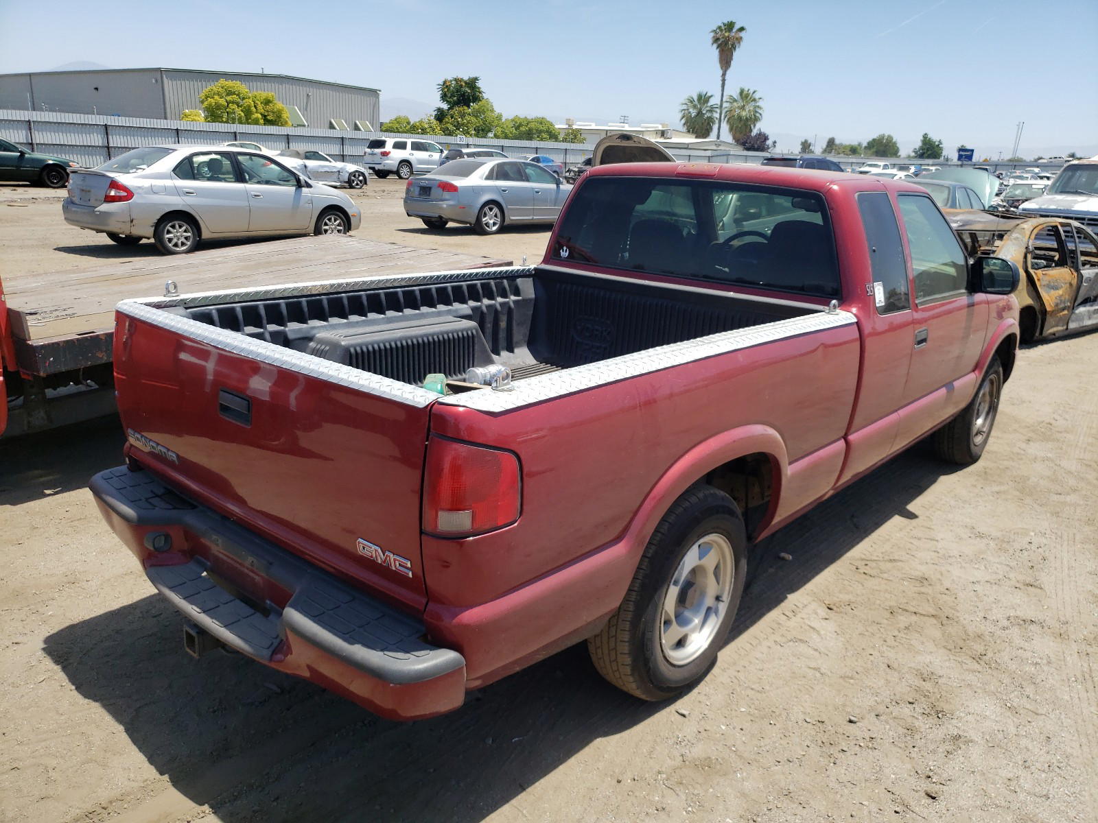 Photo 4 from auction – 2000 GMC SONOMA with VIN 1GTCS19W6Y8166864