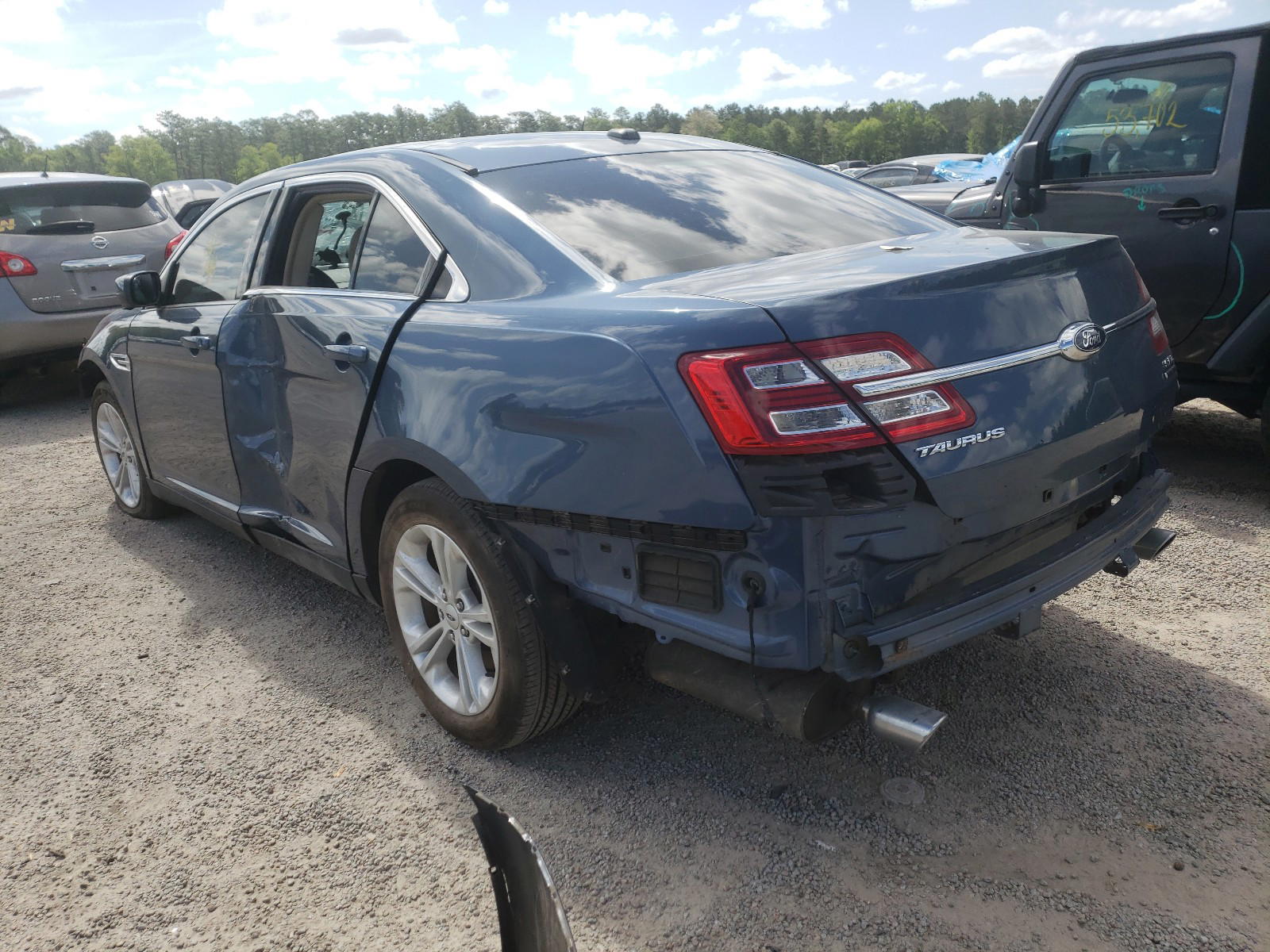 Photo 3 from auction – 2018 FORD TAURUS SEL with VIN 1FAHP2E82JG126092