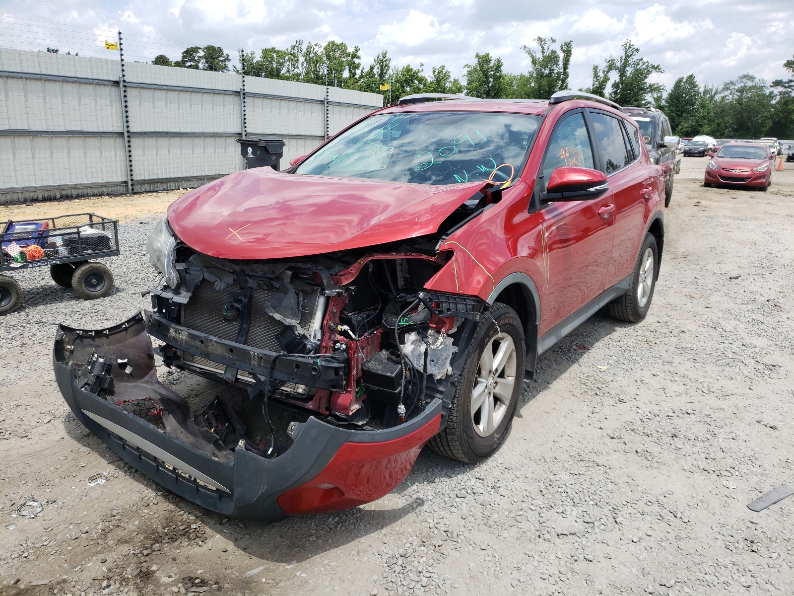Photo 2 from auction – 2014 TOYOTA RAV4 XLE with VIN 2T3RFREV5EW130289