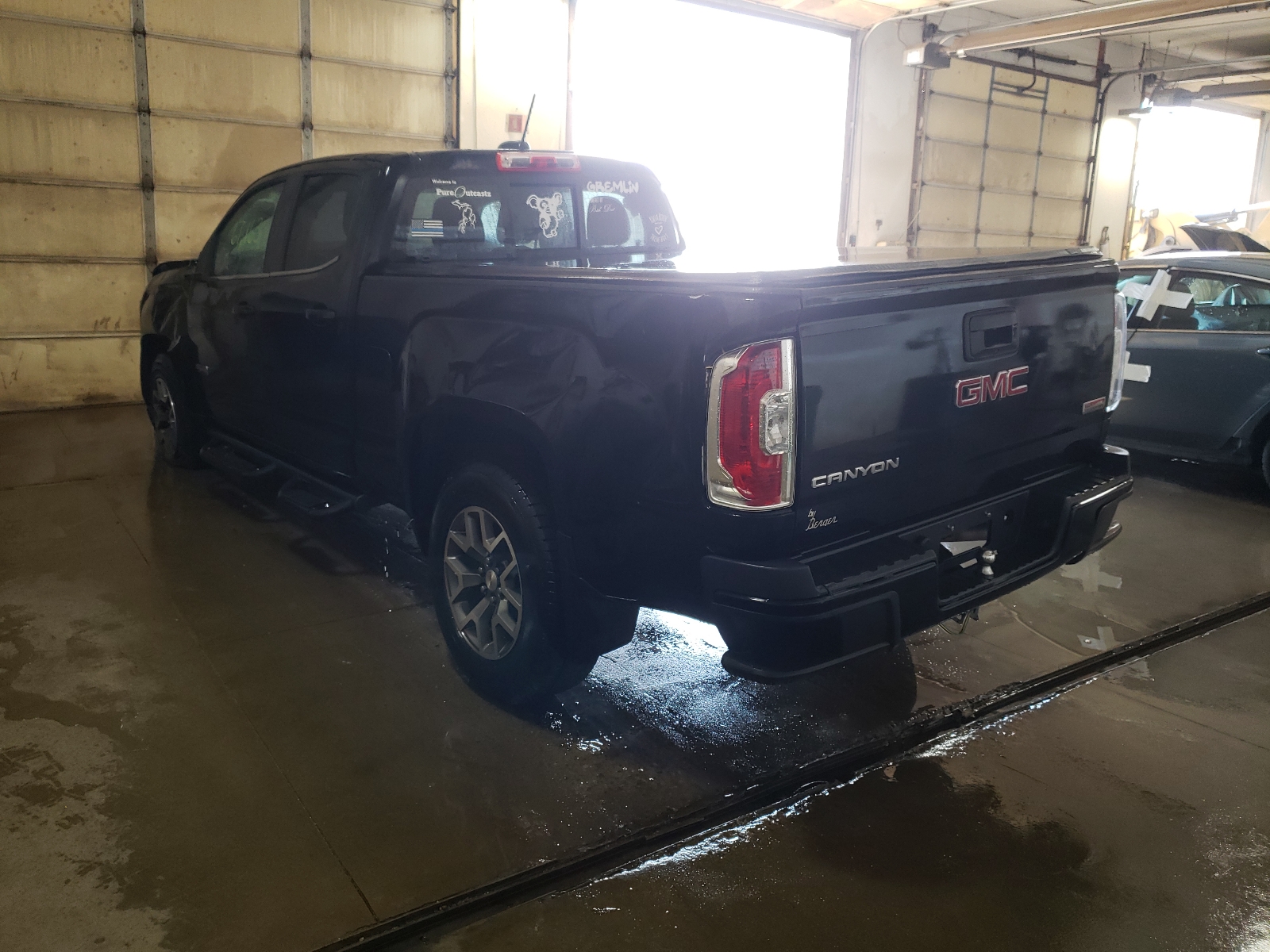 Photo 3 from auction – 2016 GMC CANYON SLE with VIN 1GTG6CE35G1274901