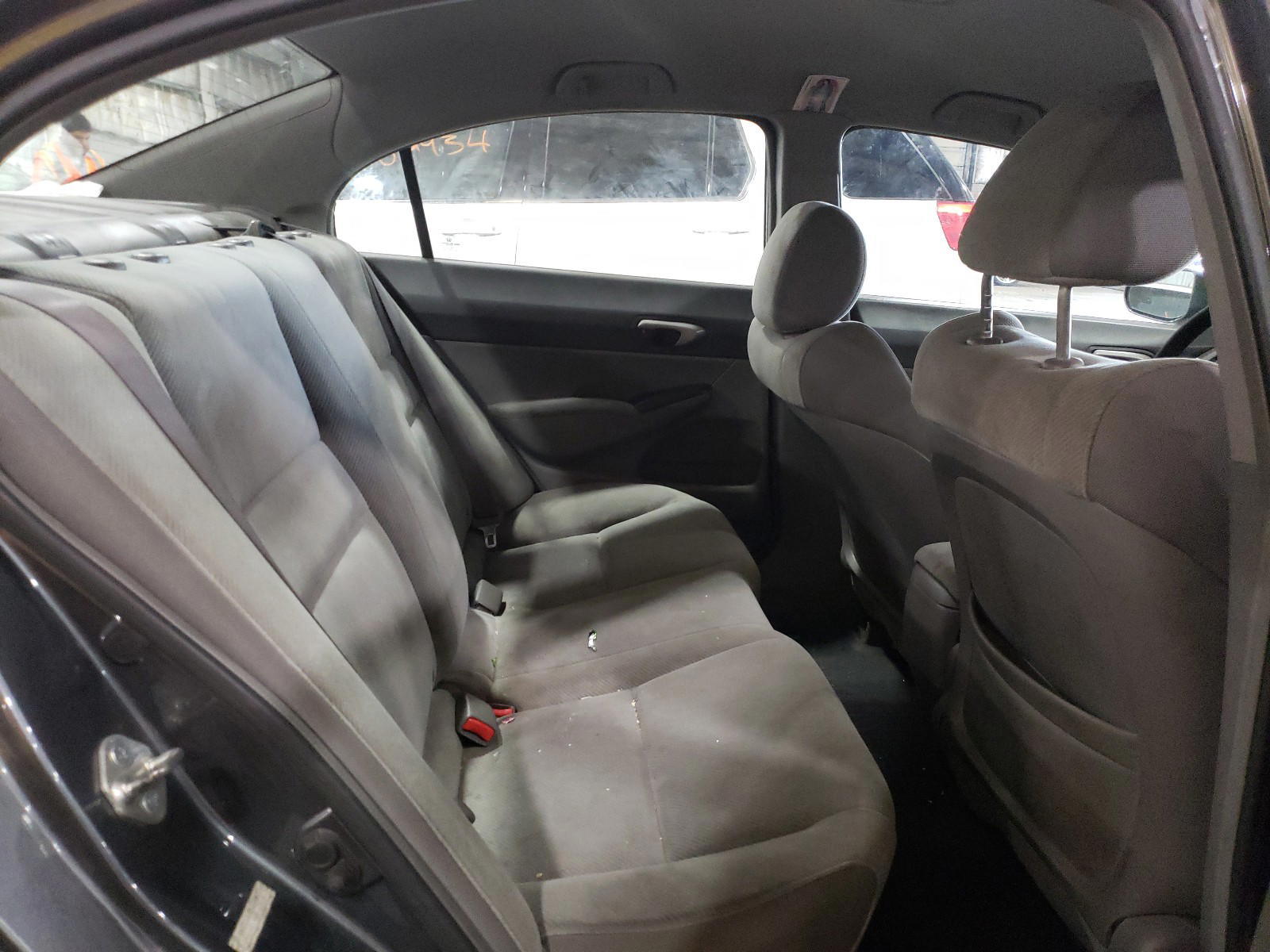 Photo 6 from auction – 2010 HONDA CIVIC LX with VIN 19XFA1F58AE024586