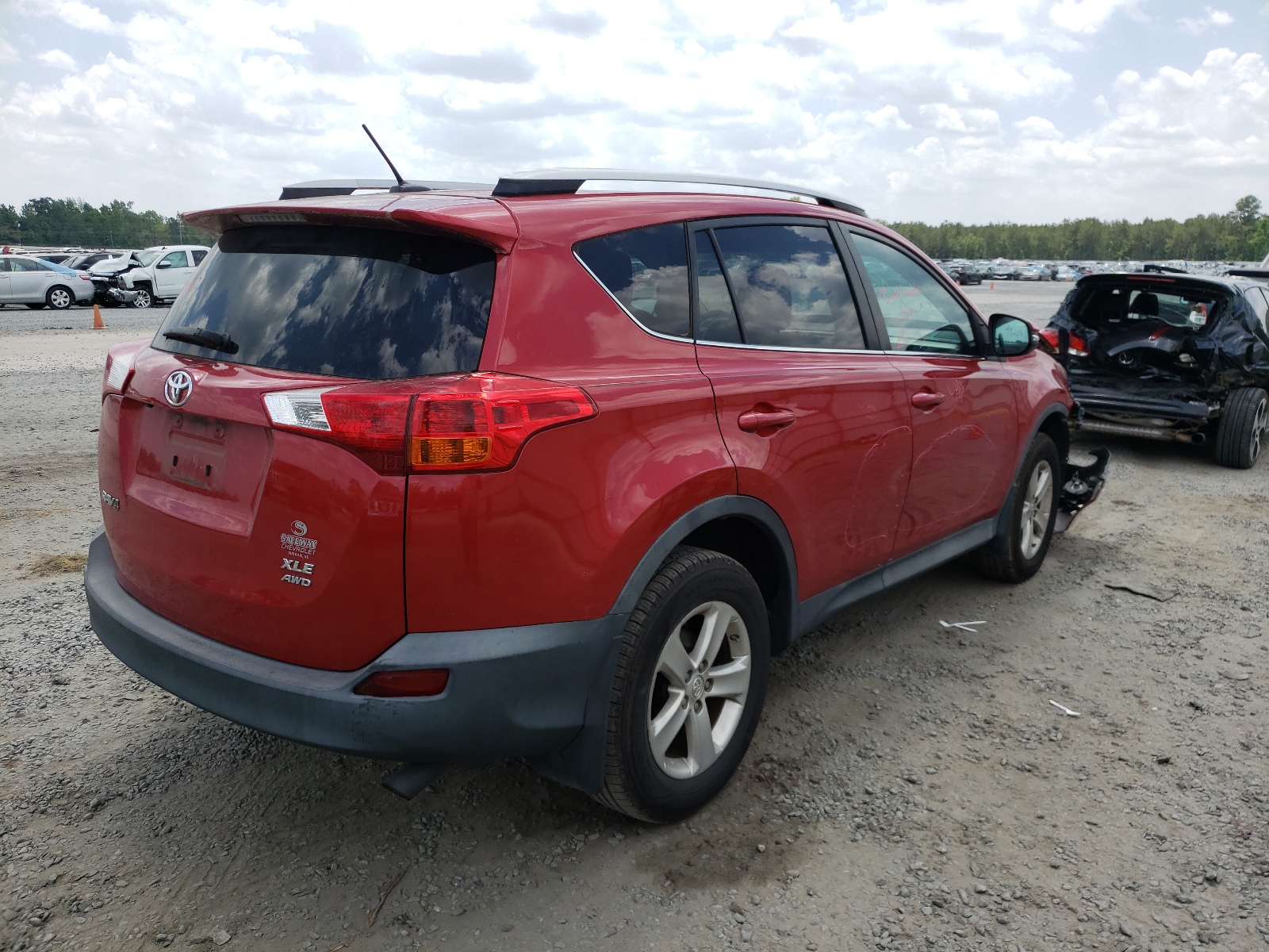 Photo 4 from auction – 2014 TOYOTA RAV4 XLE with VIN 2T3RFREV5EW130289