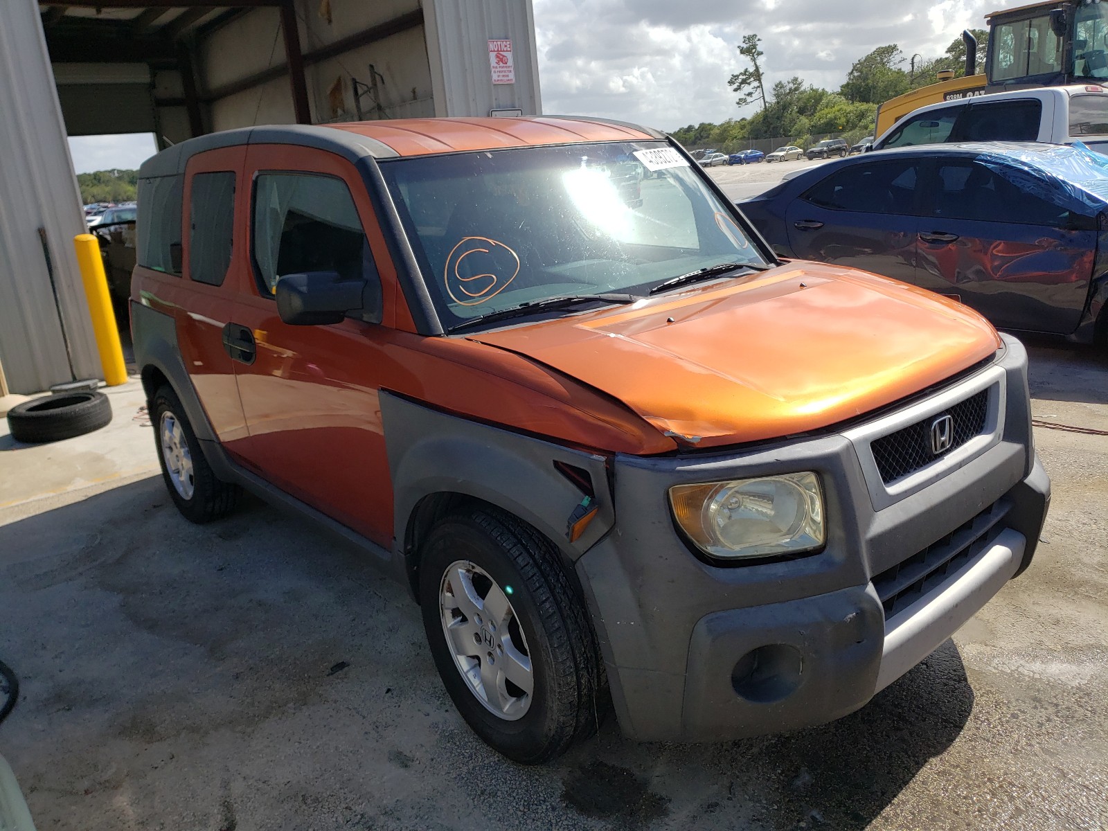 Photo 1 from auction – 2004 HONDA ELEMENT EX with VIN 5J6YH18584L011120