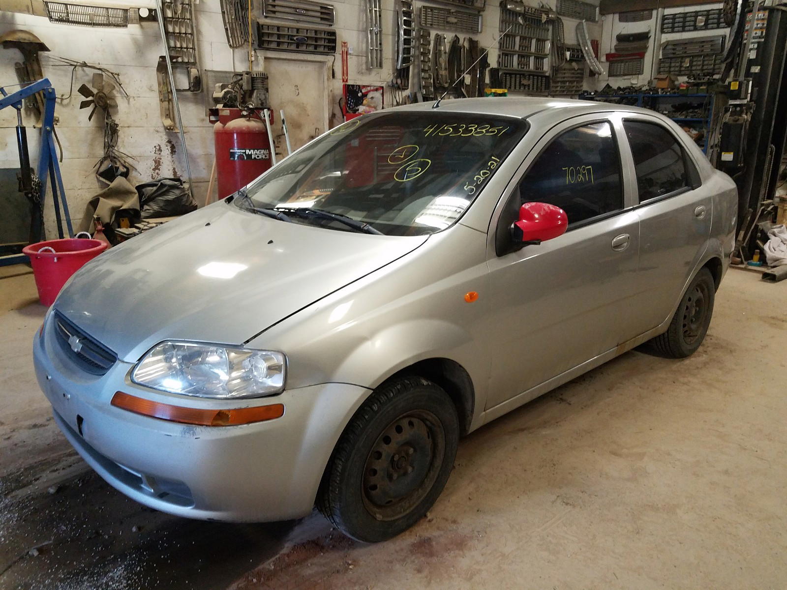 Photo 2 from auction – 2004 CHEVROLET AVEO with VIN KL1TD52624B129164