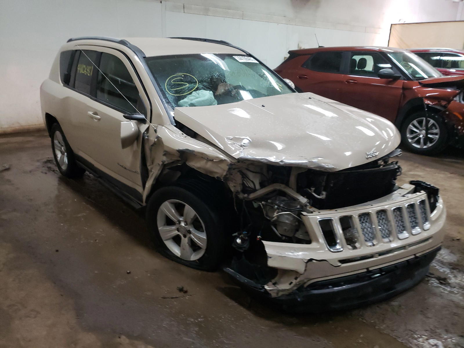JEEP COMPASS LA 2017 with VIN 1C4NJDEB4HD104662 - Photo from auction