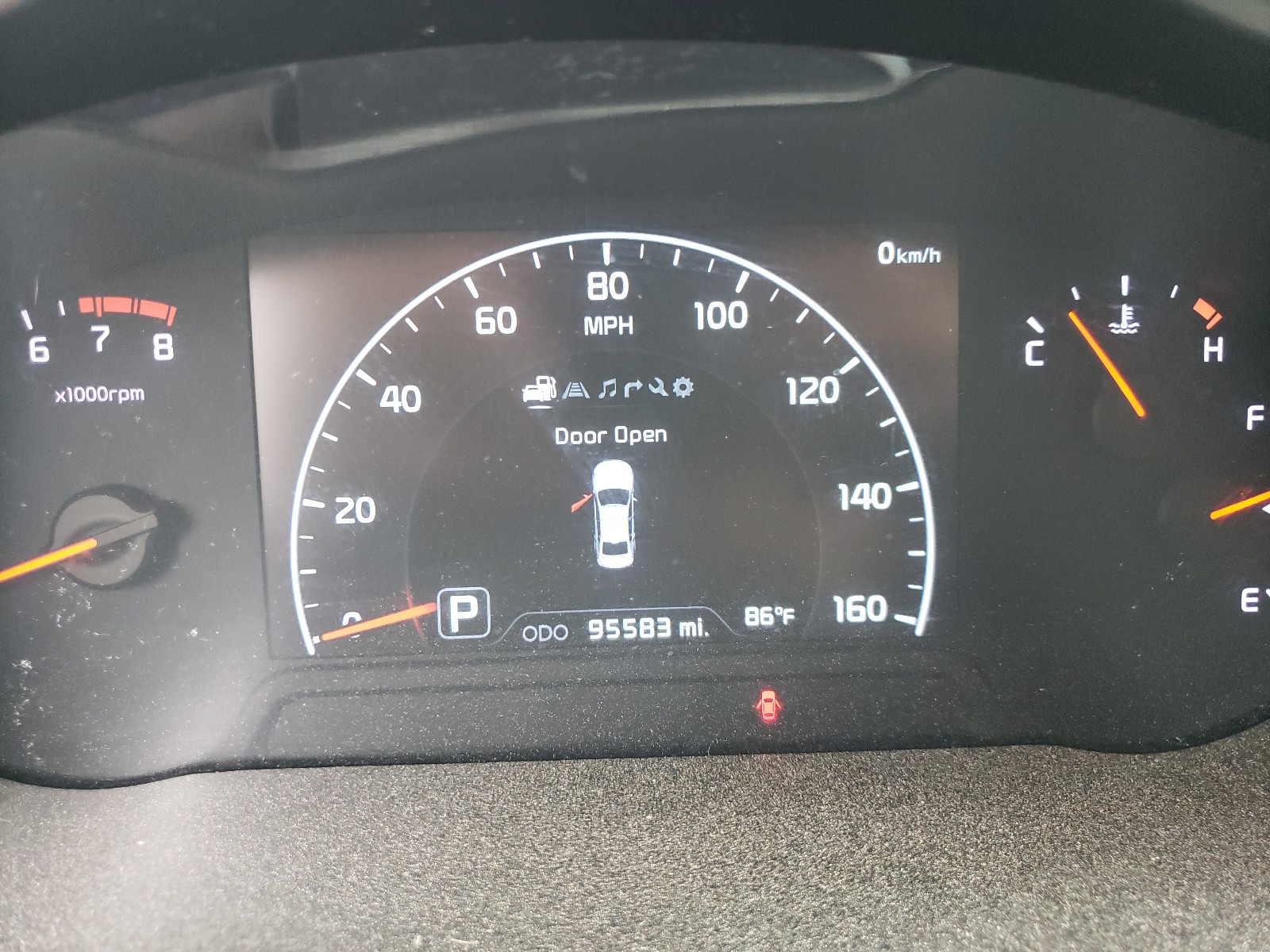Photo 8 from auction – 2014 KIA CADENZA PR with VIN KNALN4D75E5165238