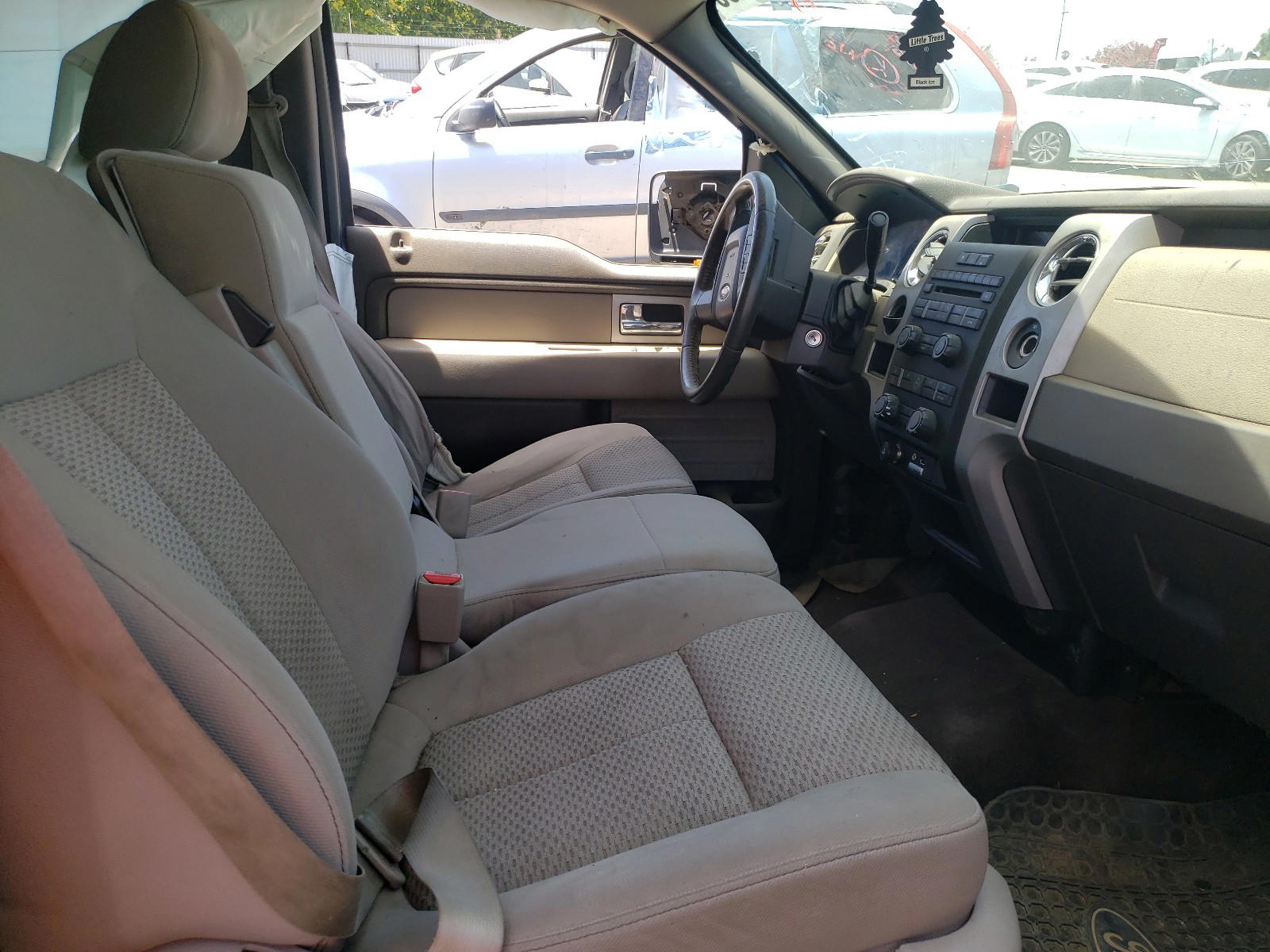 Photo 5 from auction – 2010 FORD F150 SUPER with VIN 1FTEW1C83AFA77939