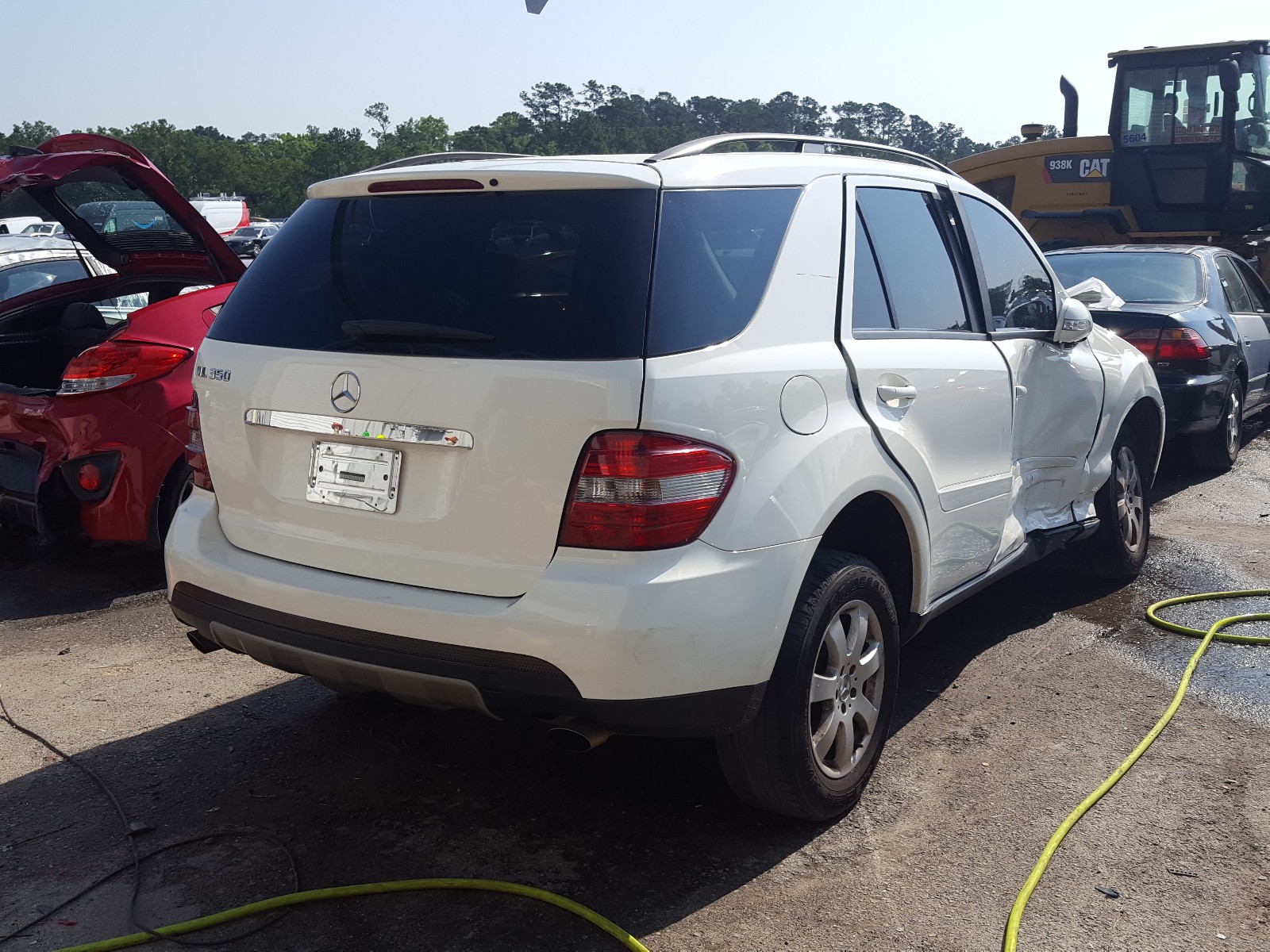 Photo 4 from auction – 2006 MERCEDES-BENZ ML 350 with VIN 4JGBB86E76A026047