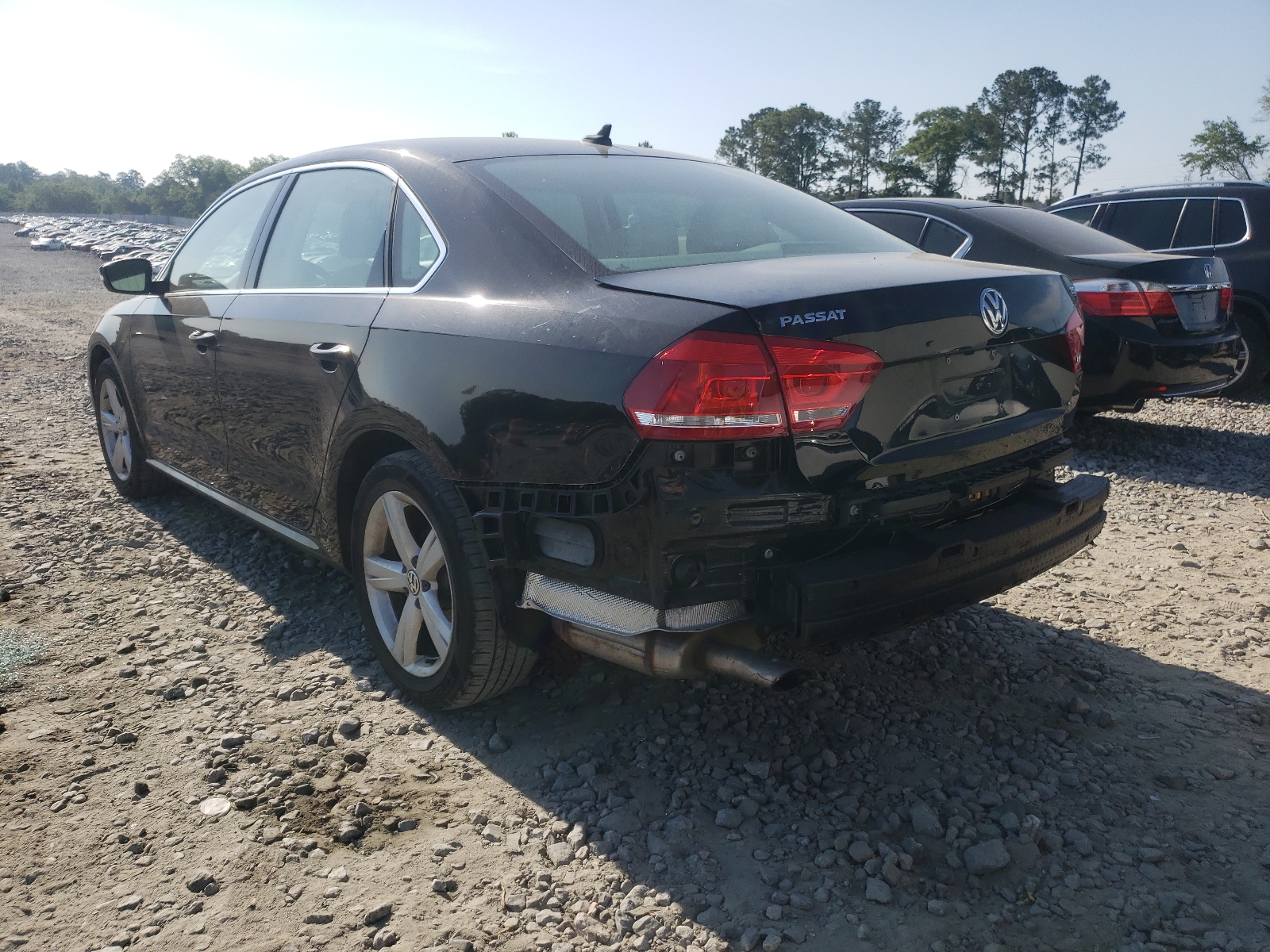صورة رقم 3 من المزاد - 2015 VOLKSWAGEN PASSAT S مع VIN 1VWAT7A37FC080656