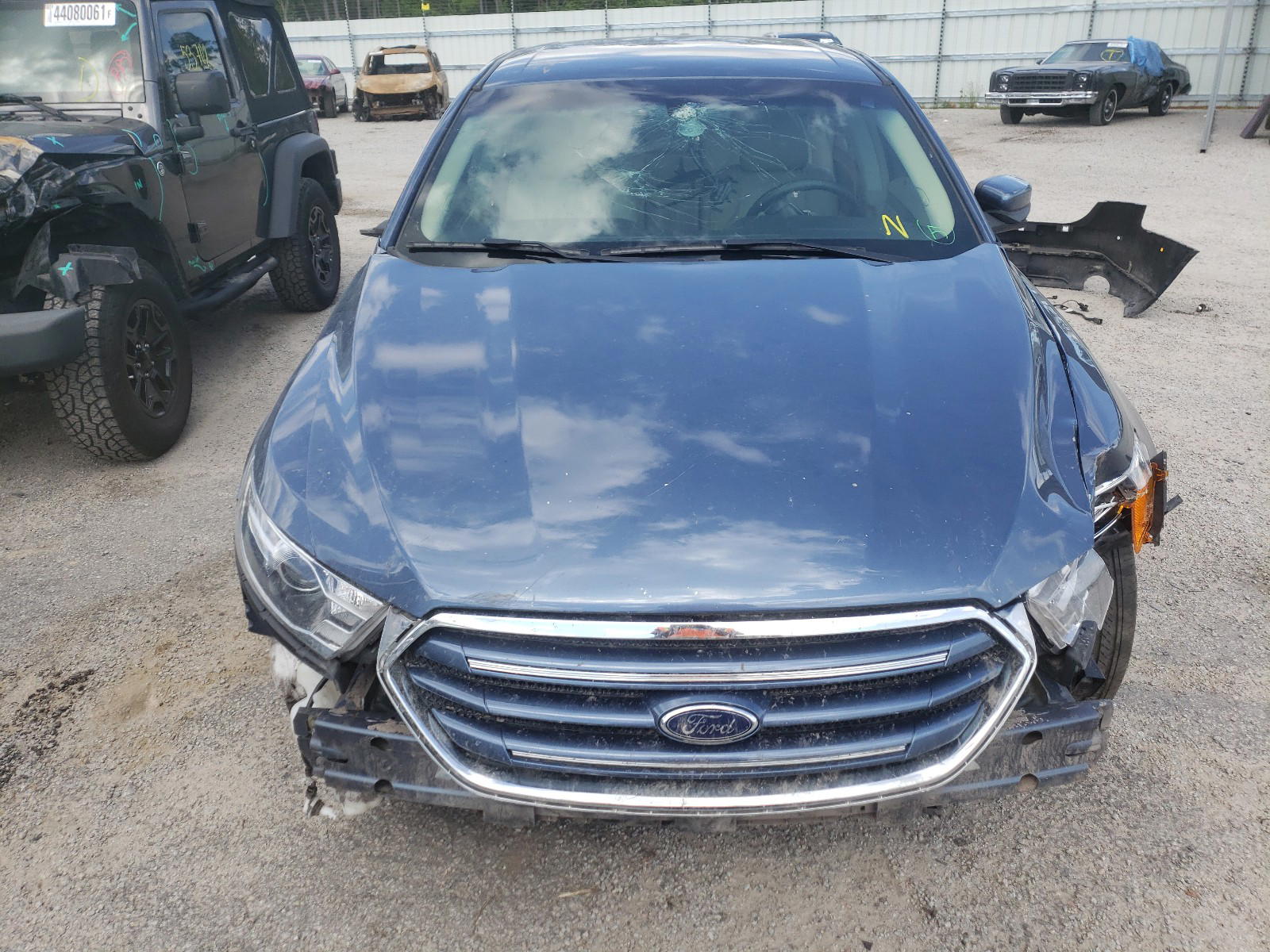 Photo 9 from auction – 2018 FORD TAURUS SEL with VIN 1FAHP2E82JG126092