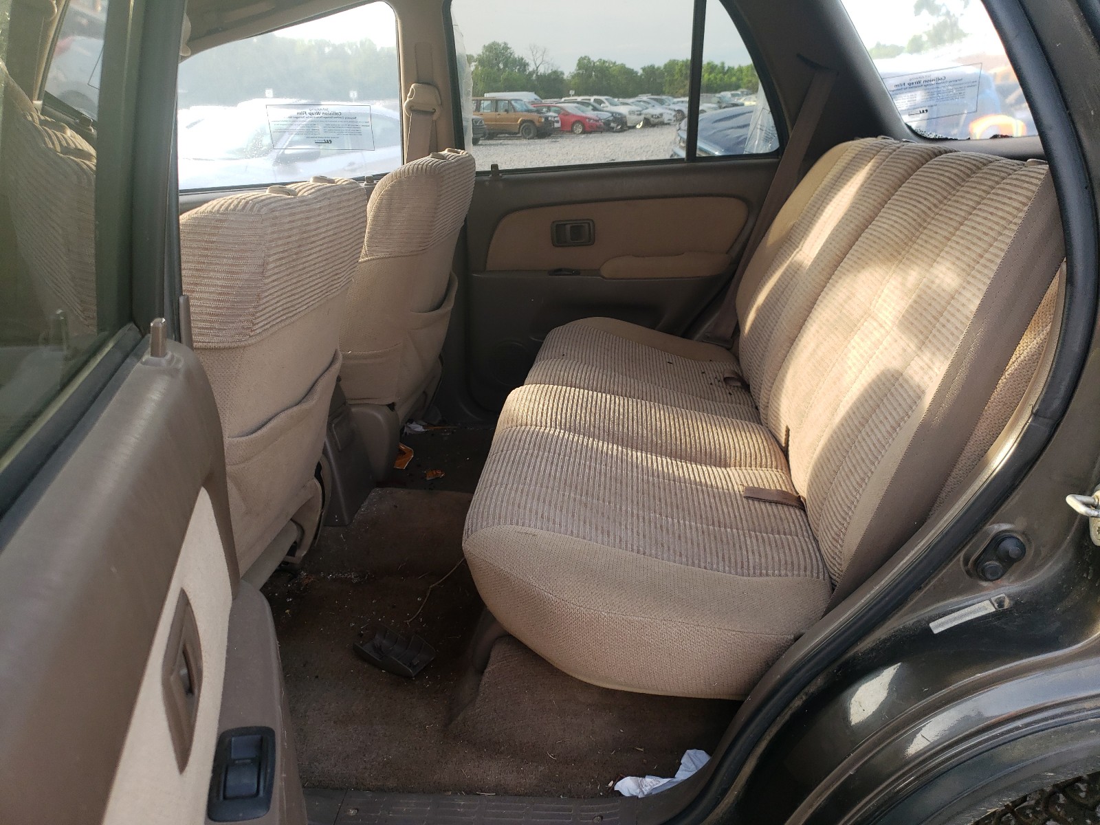 Photo 6 from auction – 1998 TOYOTA 4RUNNER SR with VIN JT3HN86RXW0190220