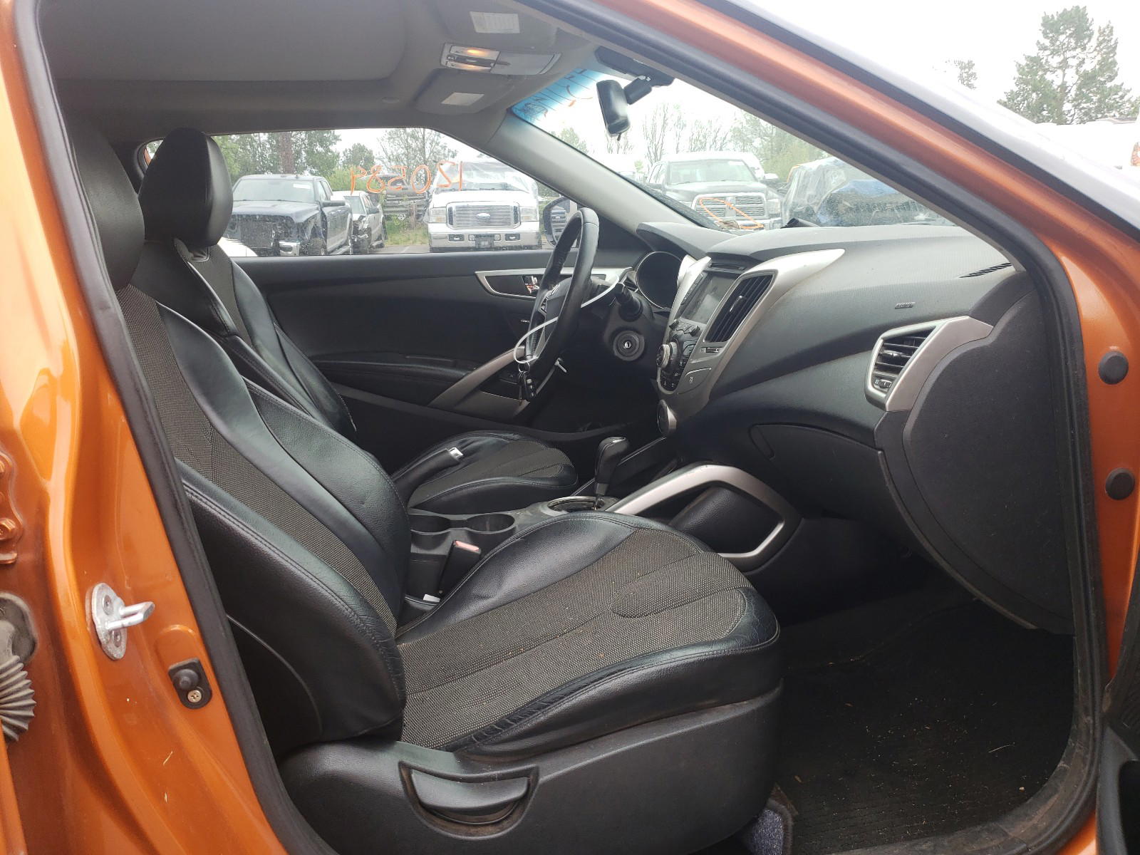 Photo 5 from auction – 2012 HYUNDAI VELOSTER with VIN KMHTC6AD4CU030653