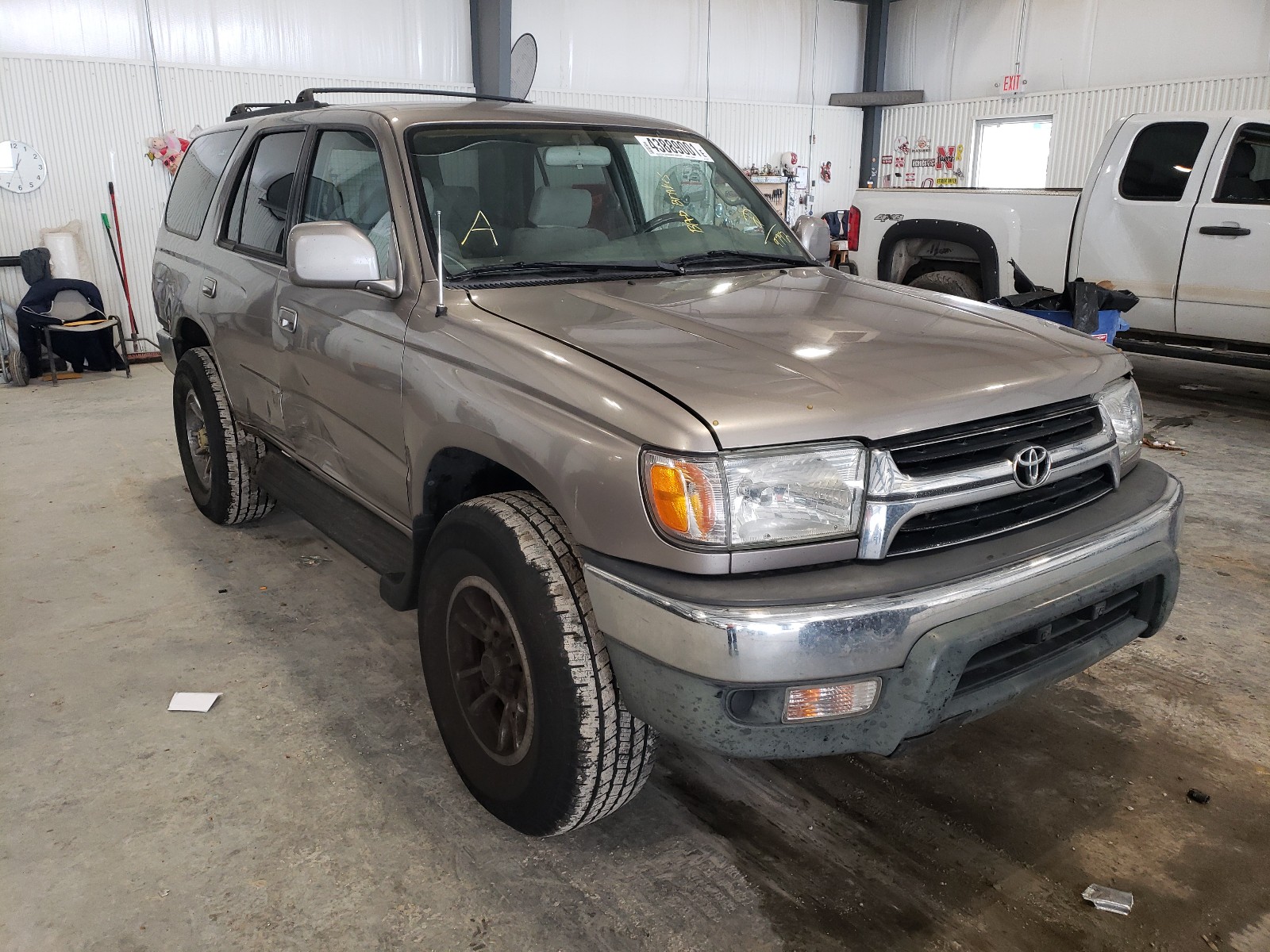 Photo 1 from auction – 2001 TOYOTA 4RUNNER SR with VIN JT3HN86R010339792