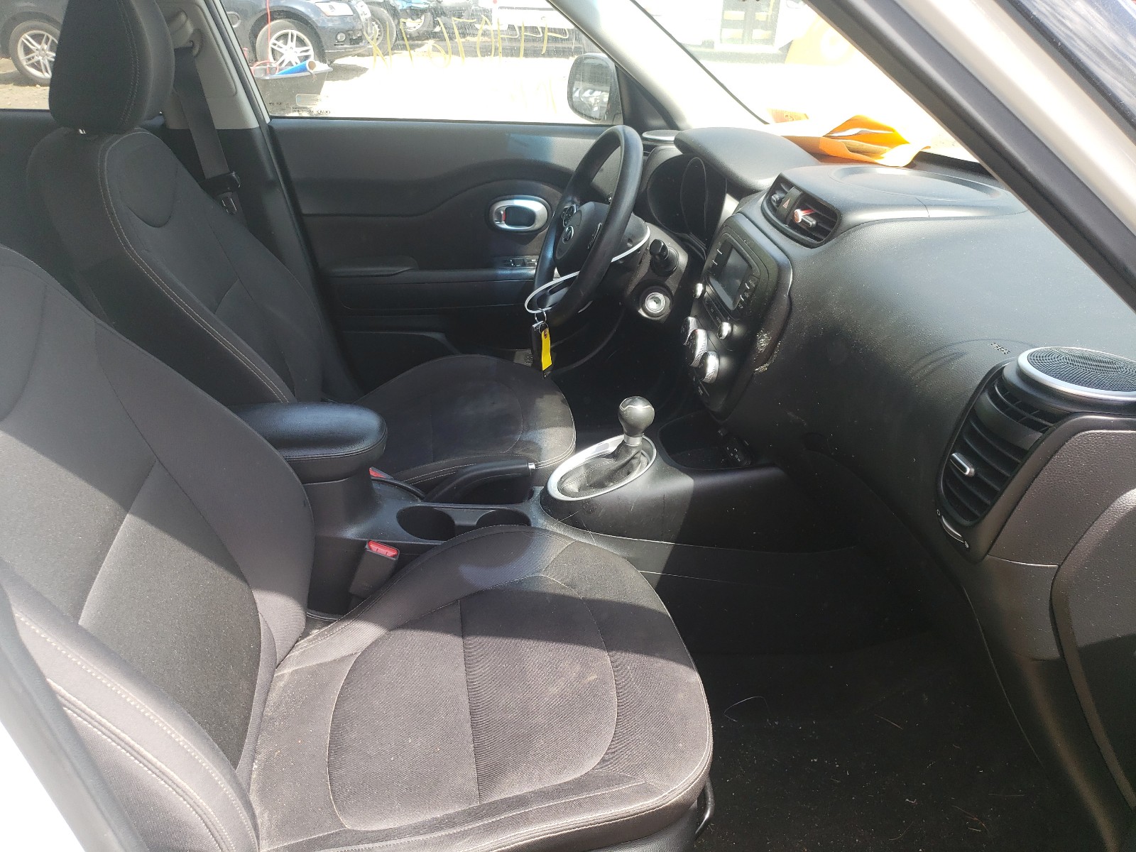 Zdjęcie 5 z aukcji – 2015 KIA SOUL z VIN KNDJN2A26F7158358