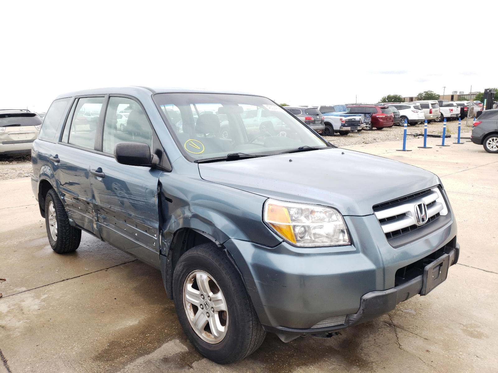 HONDA PILOT LX 2006 with VIN 5FNYF18136B001447 - Photo from auction