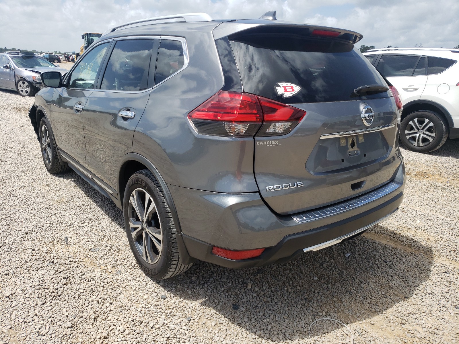 Photo 3 from auction – 2017 NISSAN ROGUE with VIN JN8AT2MT3HW390374